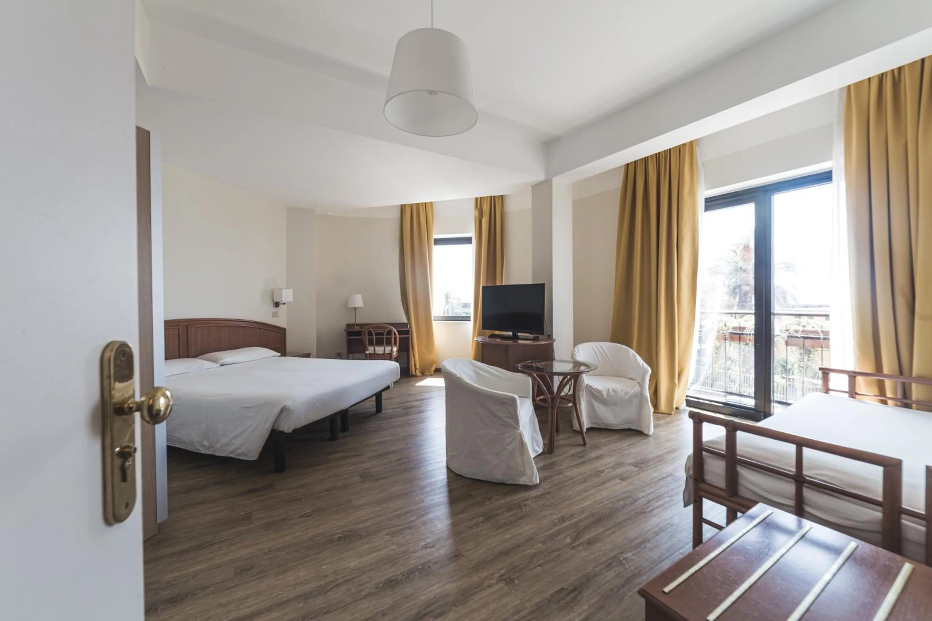 Bedroom, Bed in Hotel Santa Maria