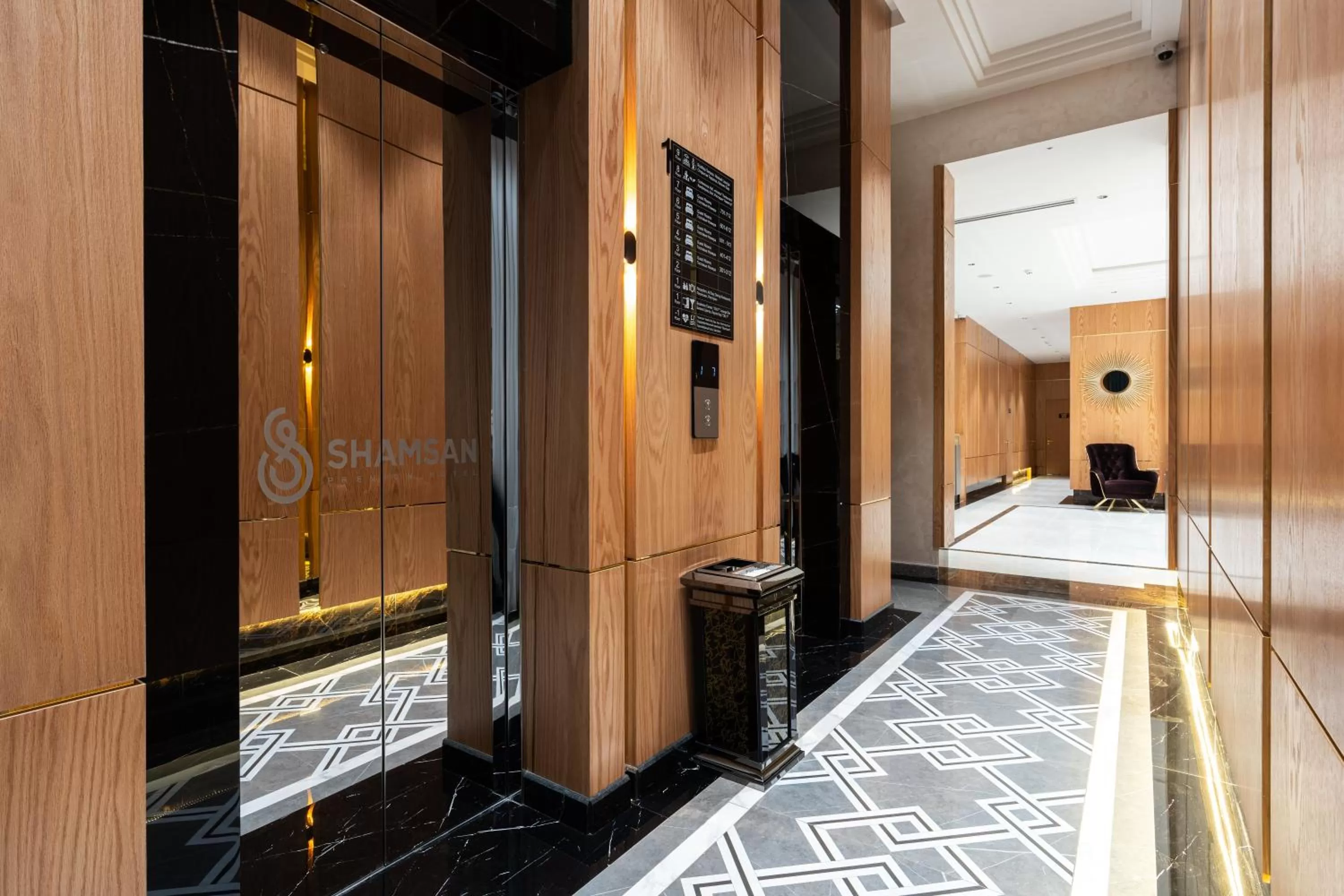 elevator in Shamsan Airport Hotel