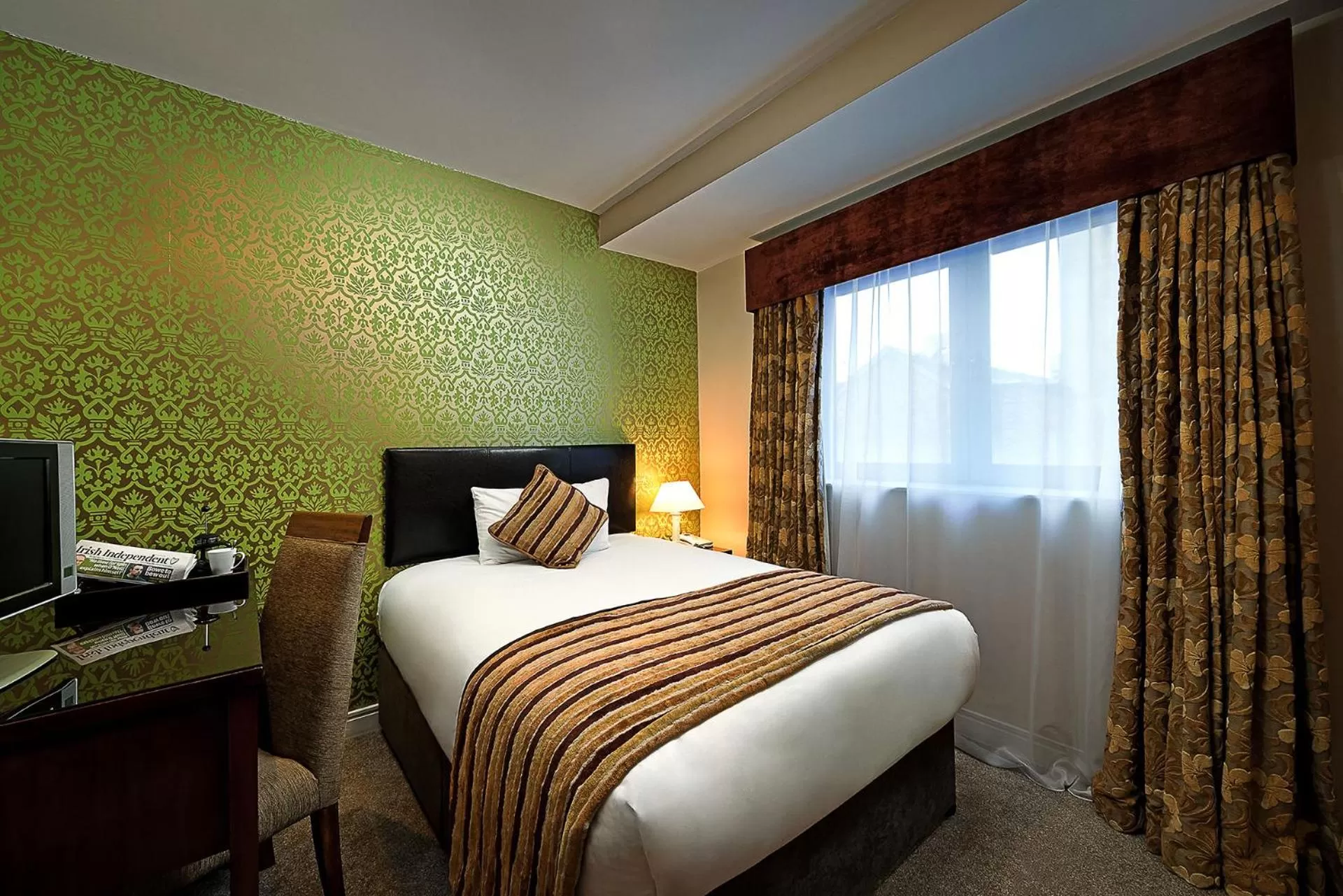 Bed in George Limerick Hotel