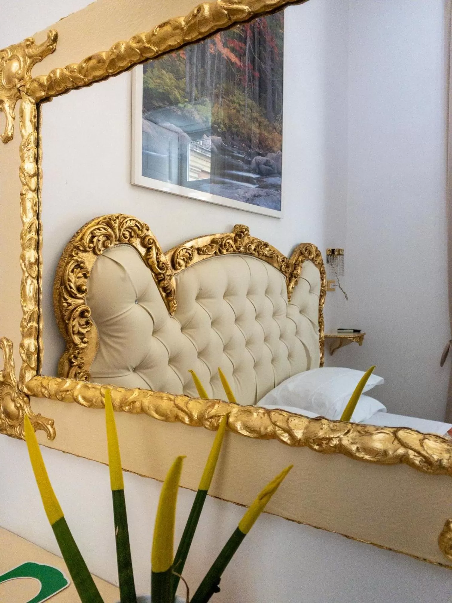 Bed in Hotel des Artistes