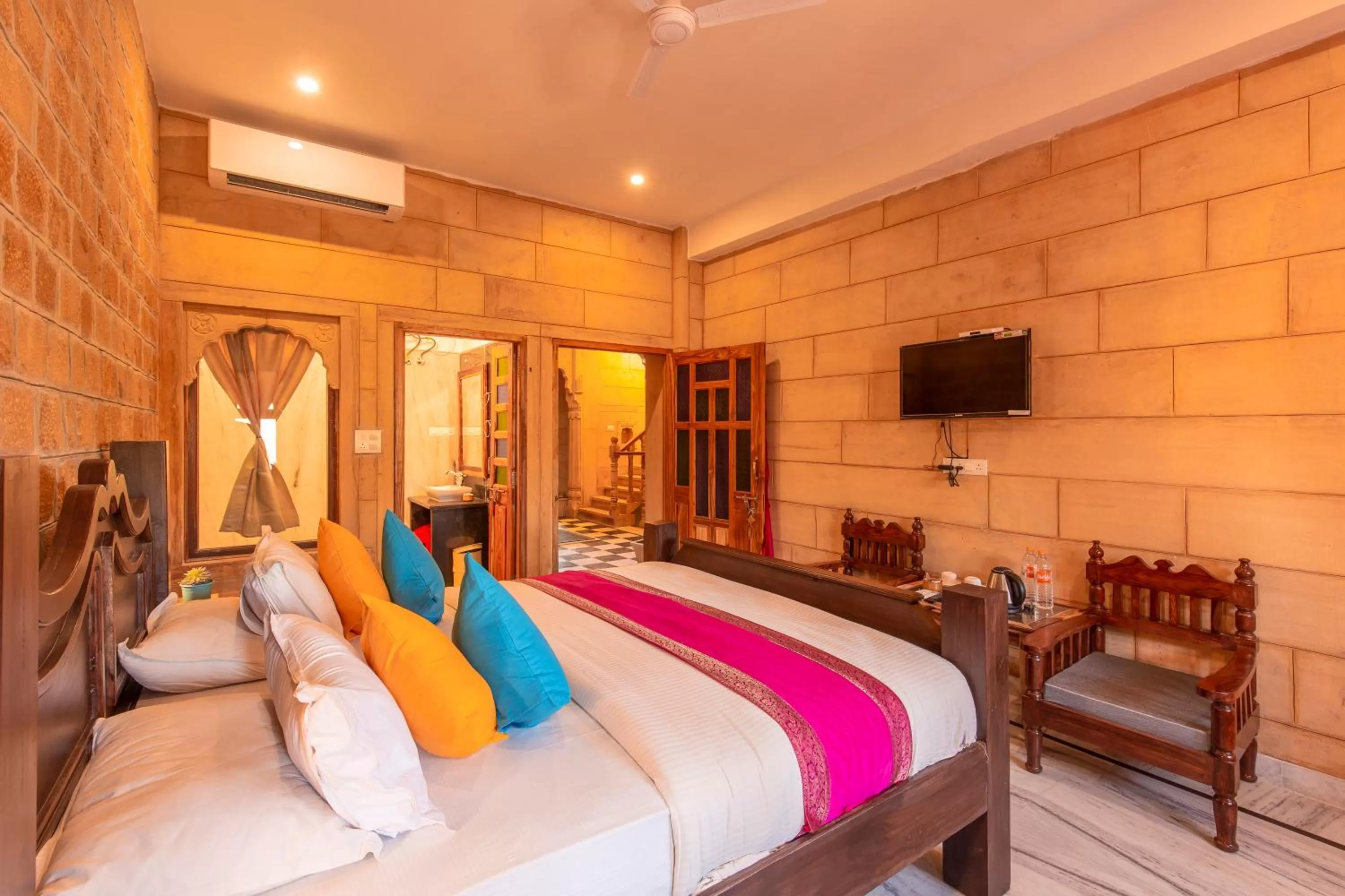 Photo of the whole room, Bed in Boutique Helsinki