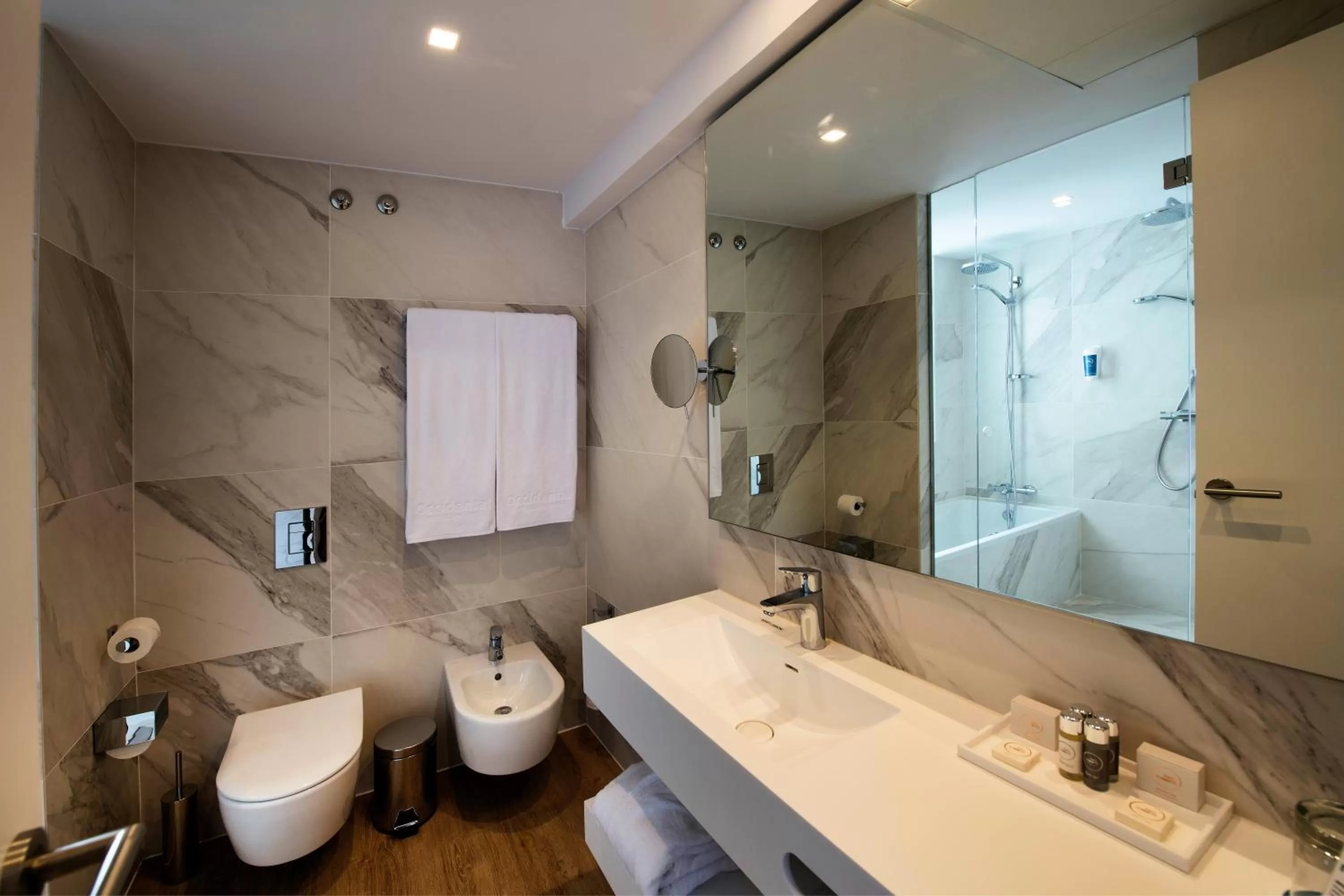 Bathroom in Occidental Vigo