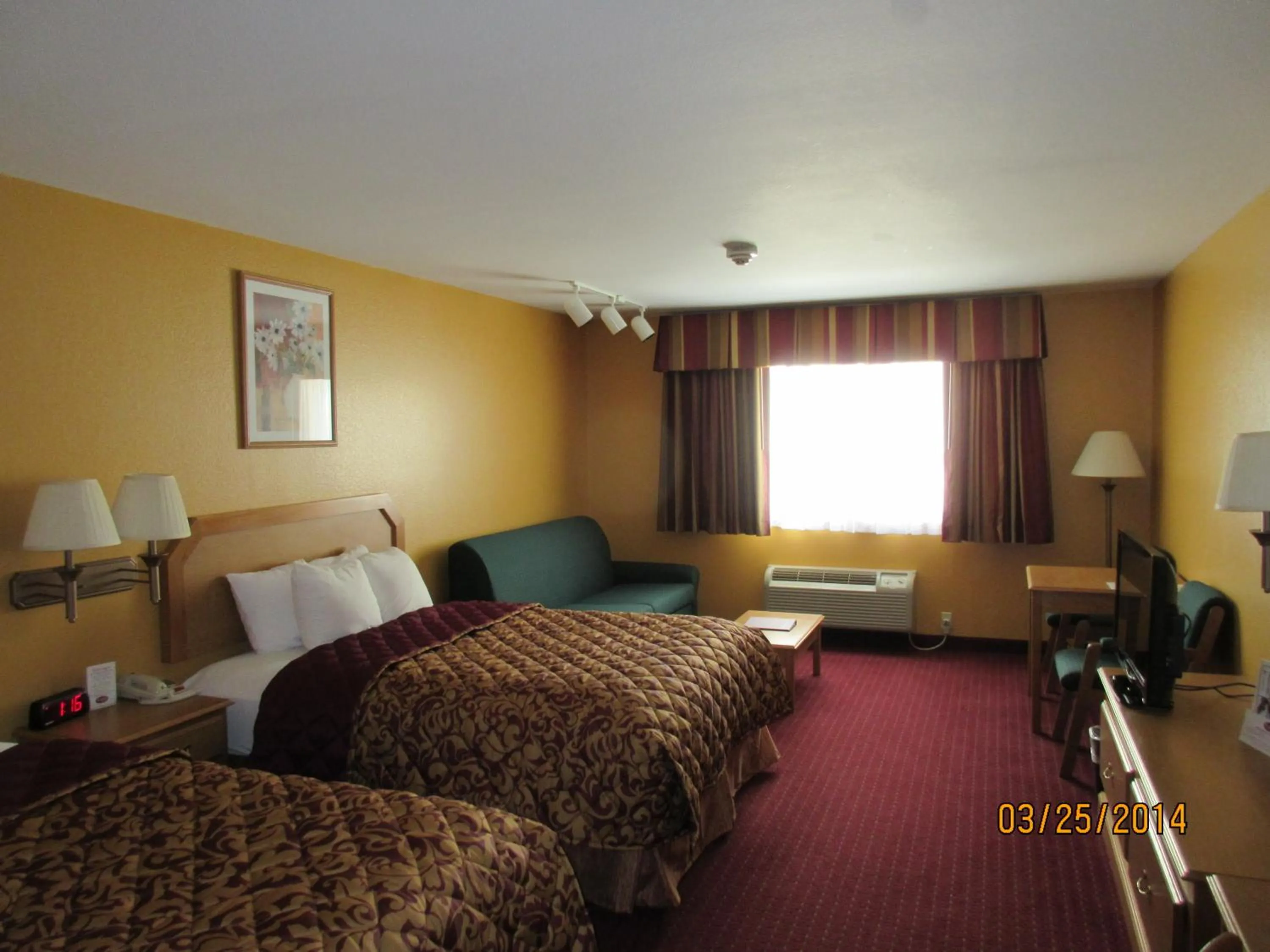 Bed in Parkfield Inn - Warsaw