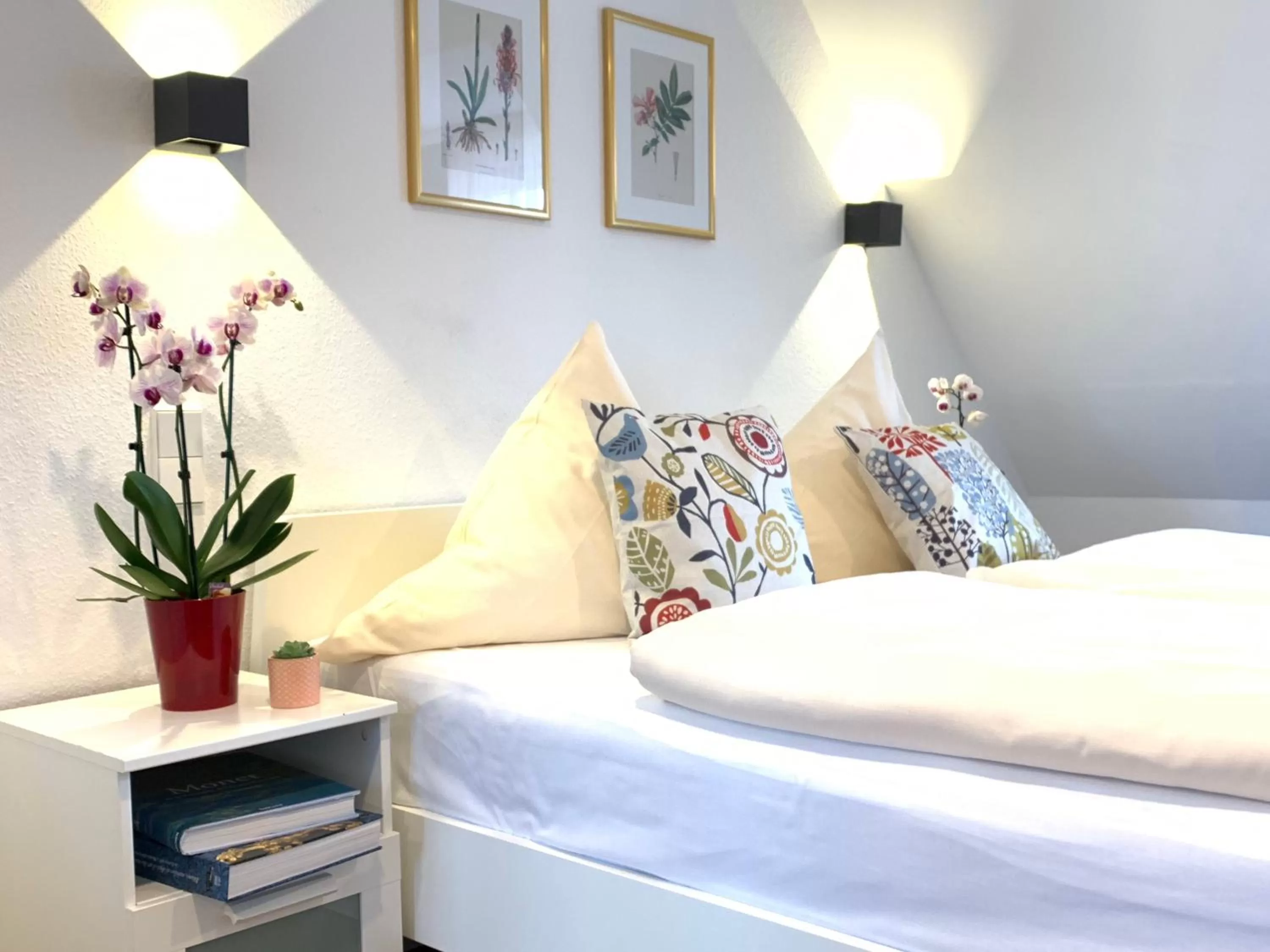 Bed in Hotel B54 Heidelberg City