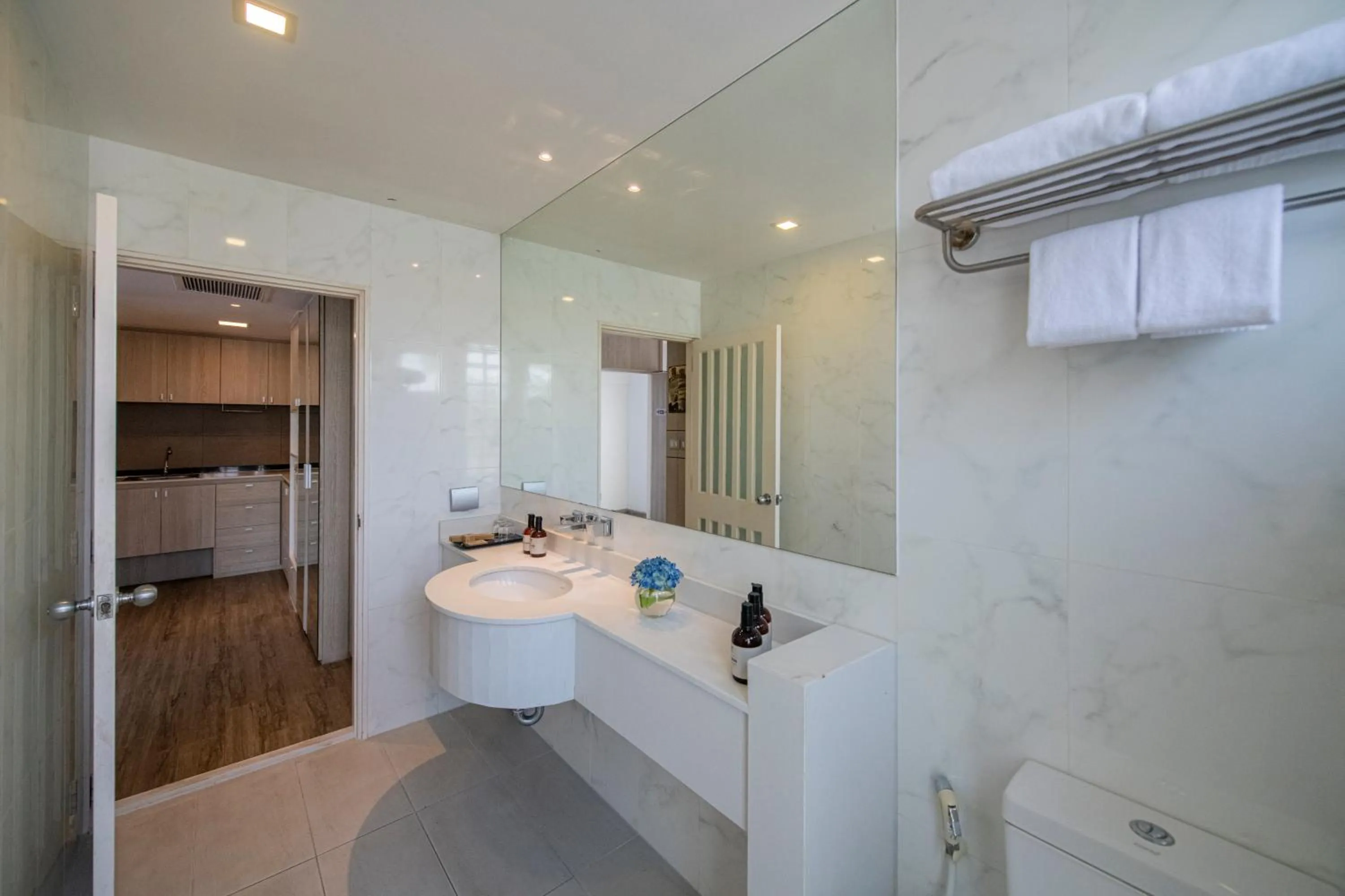 Shower in NH Boat Lagoon Phuket Resort