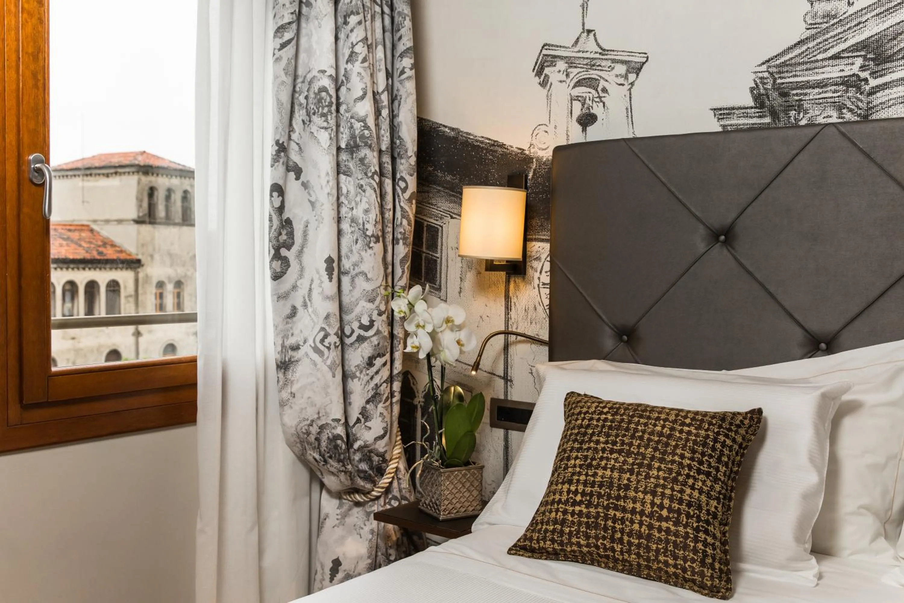 Bed in Venice Maggior Consiglio