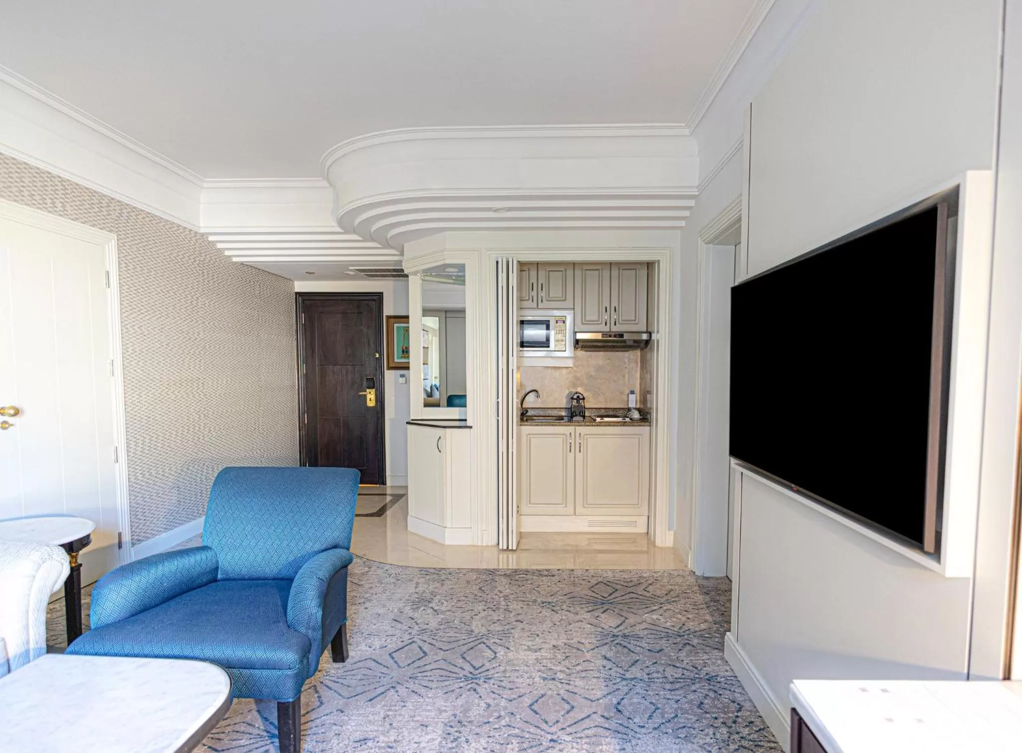 Photo of the whole room in Intercontinental Cairo Citystars by IHG