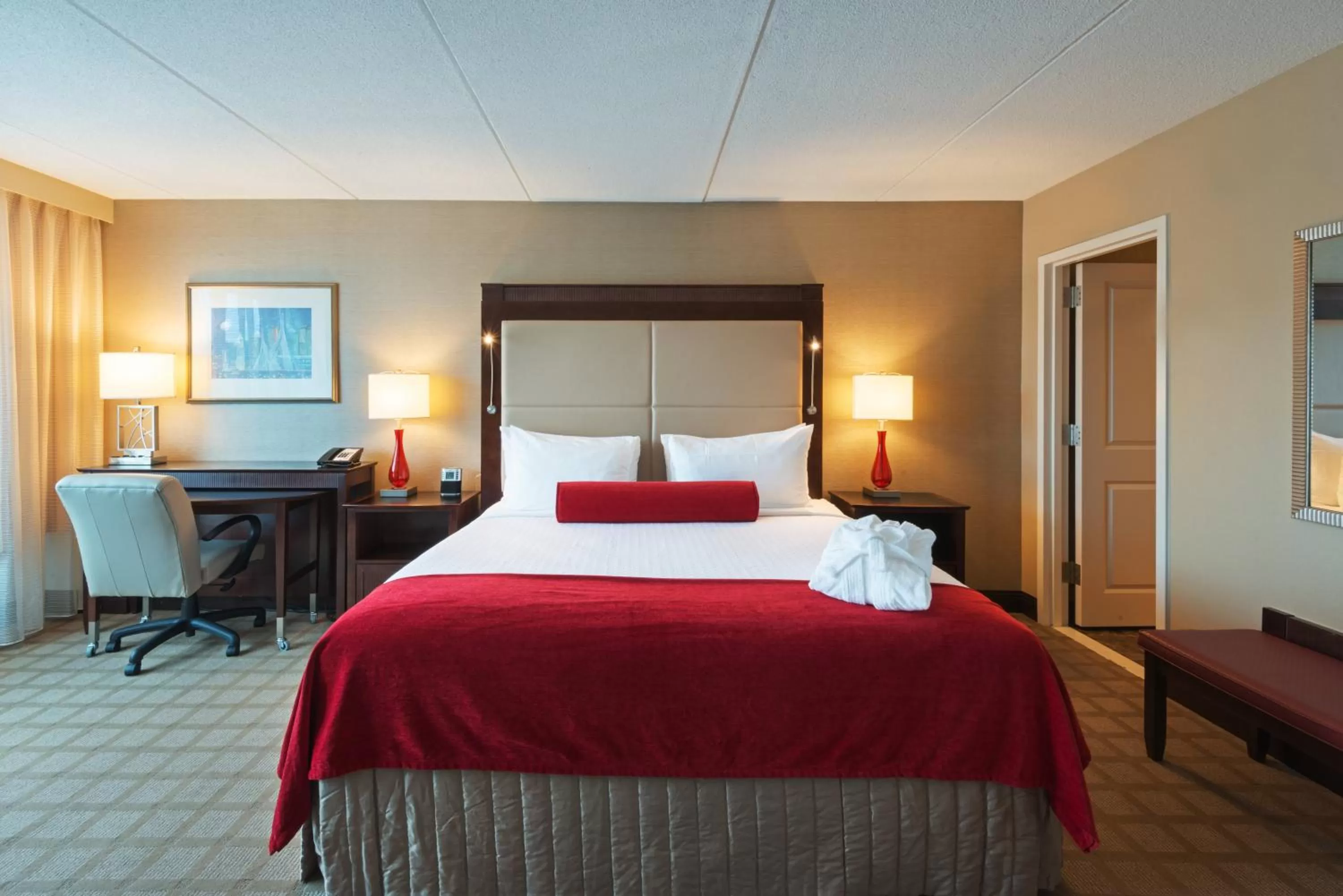 Photo of the whole room, Bed in Crowne Plaza Boston - Woburn by IHG