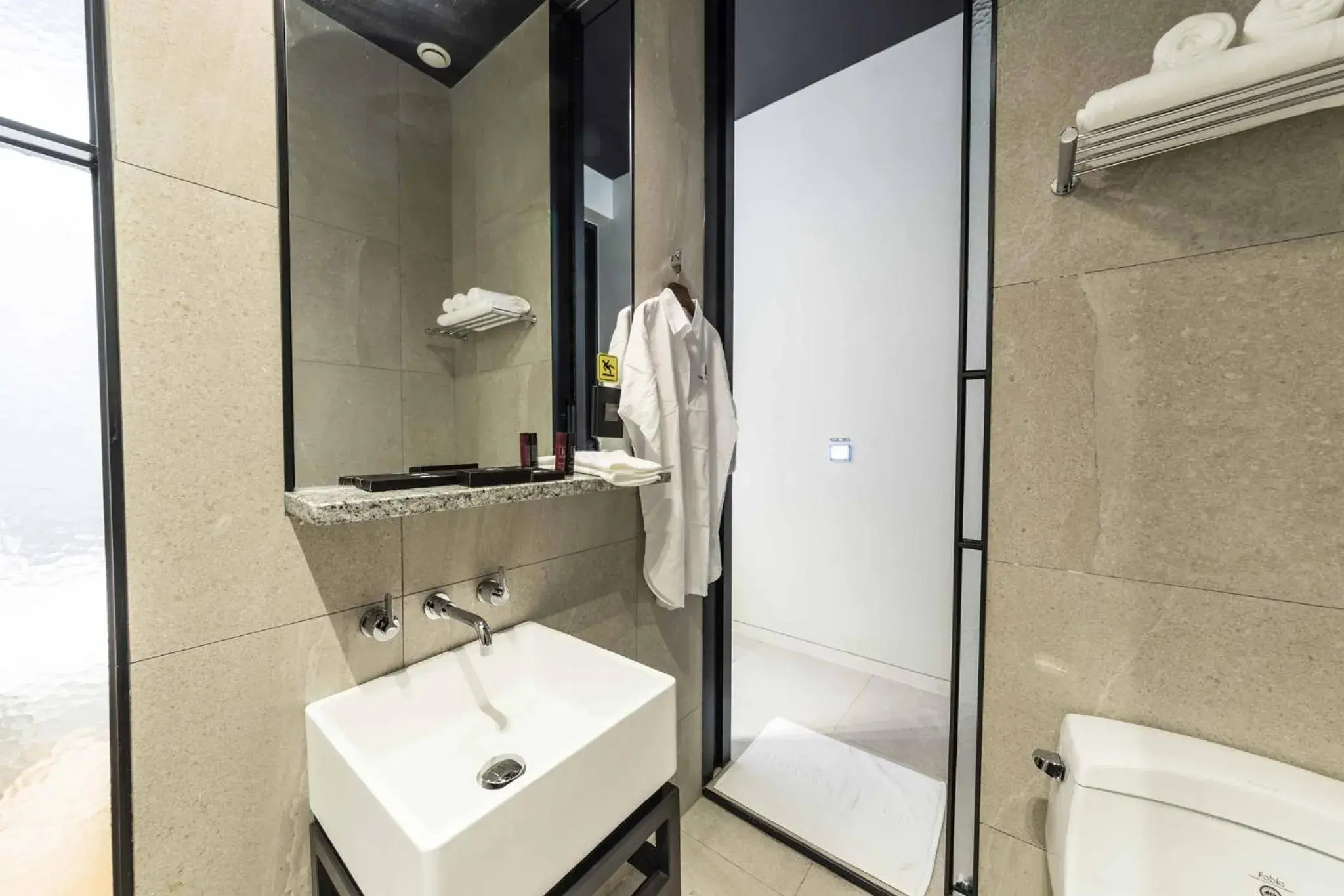 Standard Double Room in Hotel The Artist Dongdaemun Standard Double Room in Hotel The Artist Dongdaemun