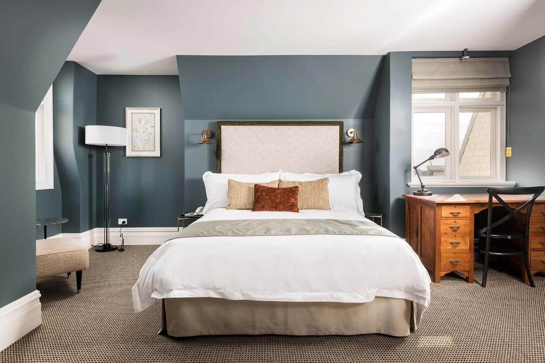 Bedroom, Bed in The National Hotel