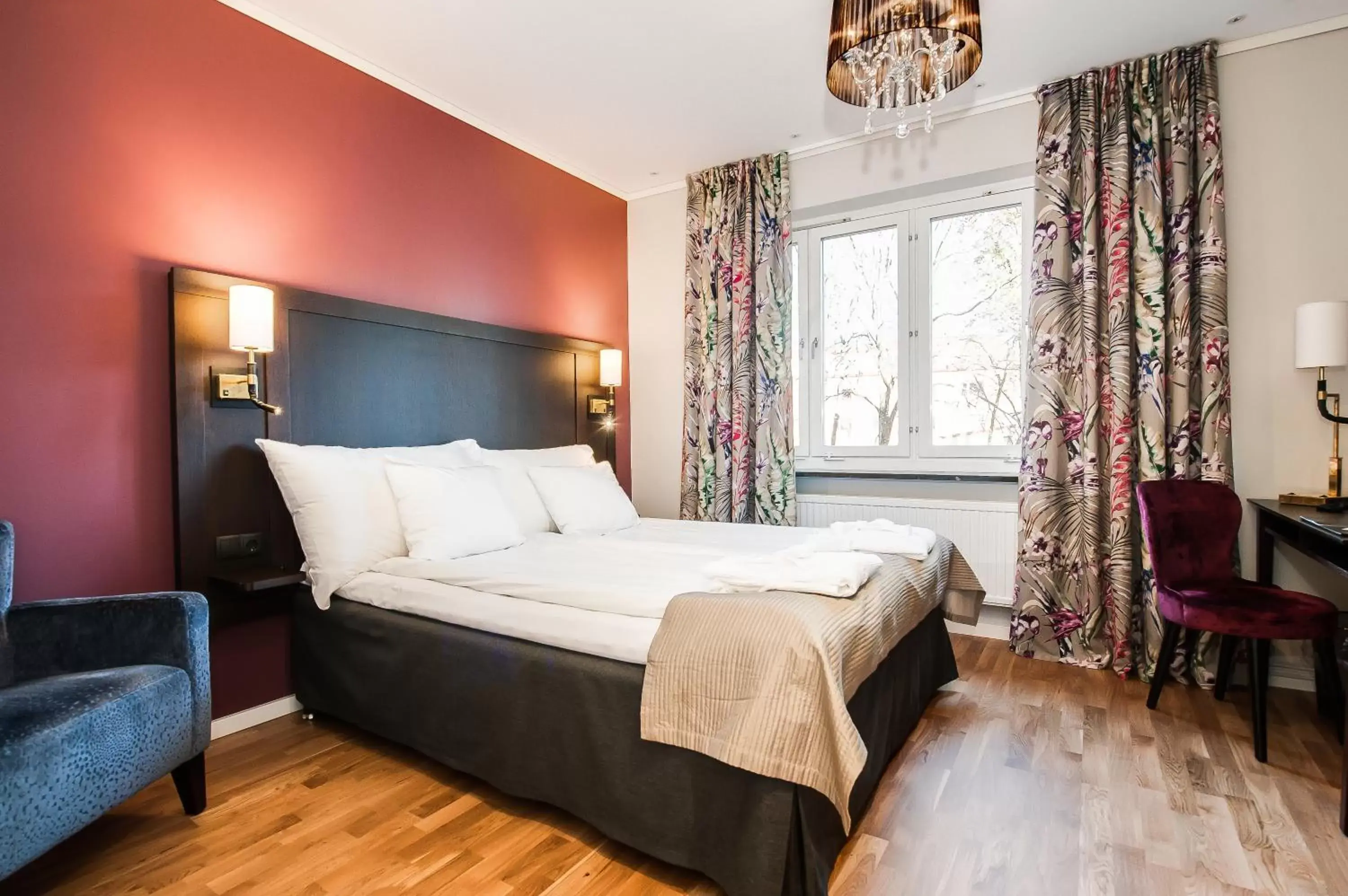 Standard Double Room with Evening Meal in Clarion Collection Hotel Kung Oscar Standard Double Room with Evening Meal in Clarion Collection Hotel Kung Oscar