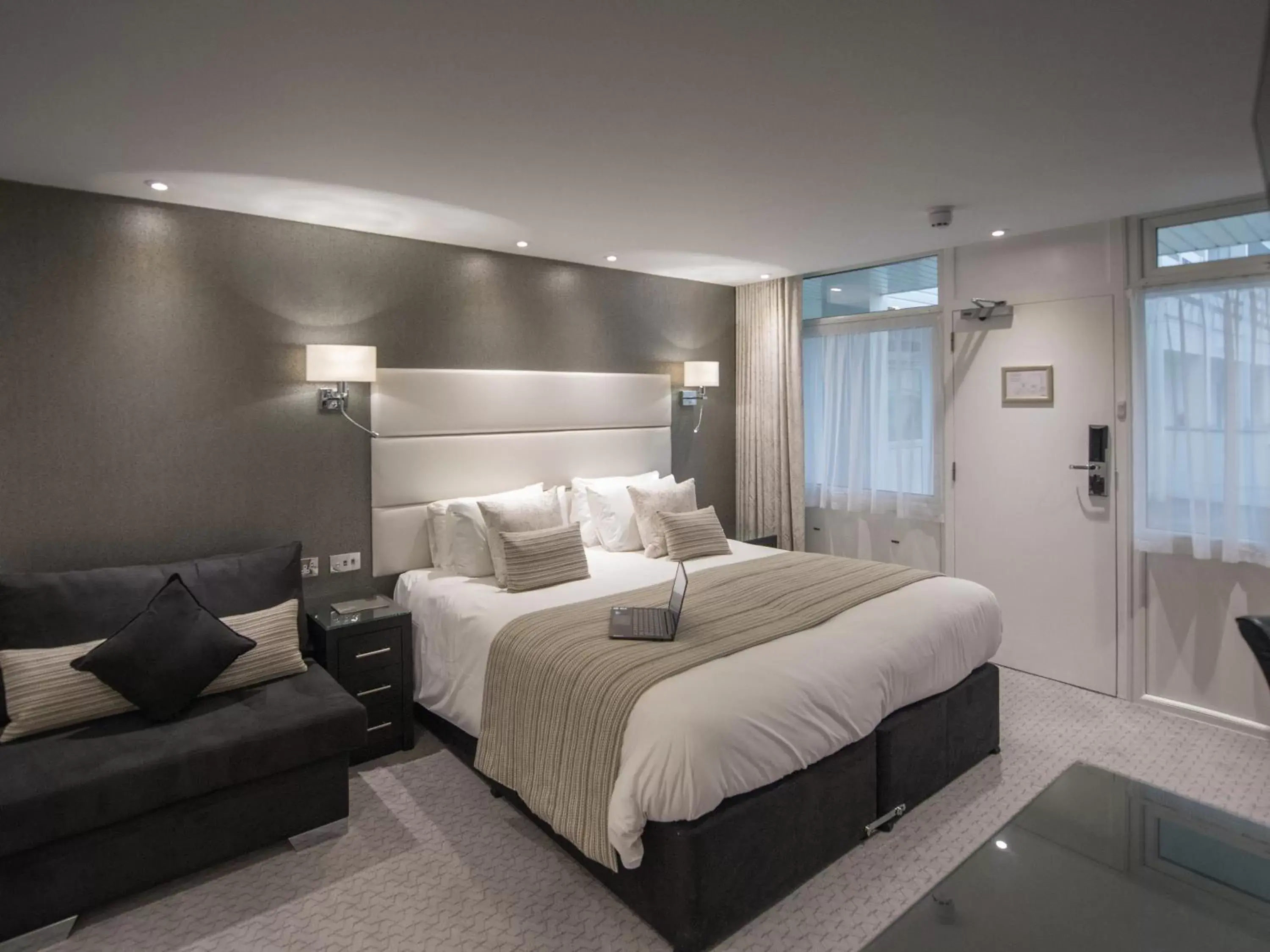 Superior Double Room in The Barnstaple Hotel Superior Double Room in The Barnstaple Hotel