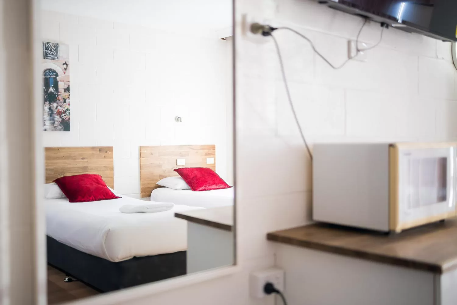 Bed in Plainsman Motel