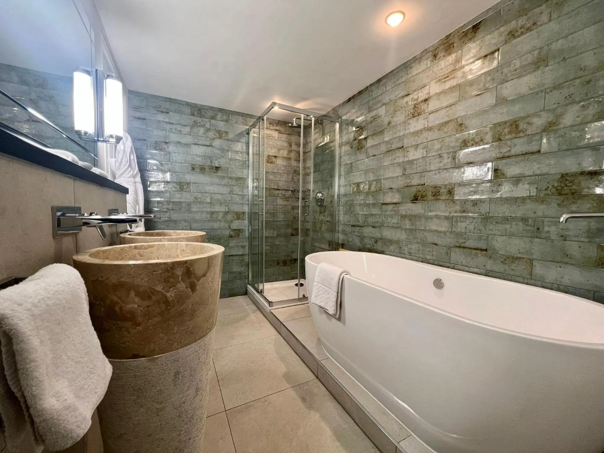 Shower in Rowhill Grange Hotel & Utopia Spa