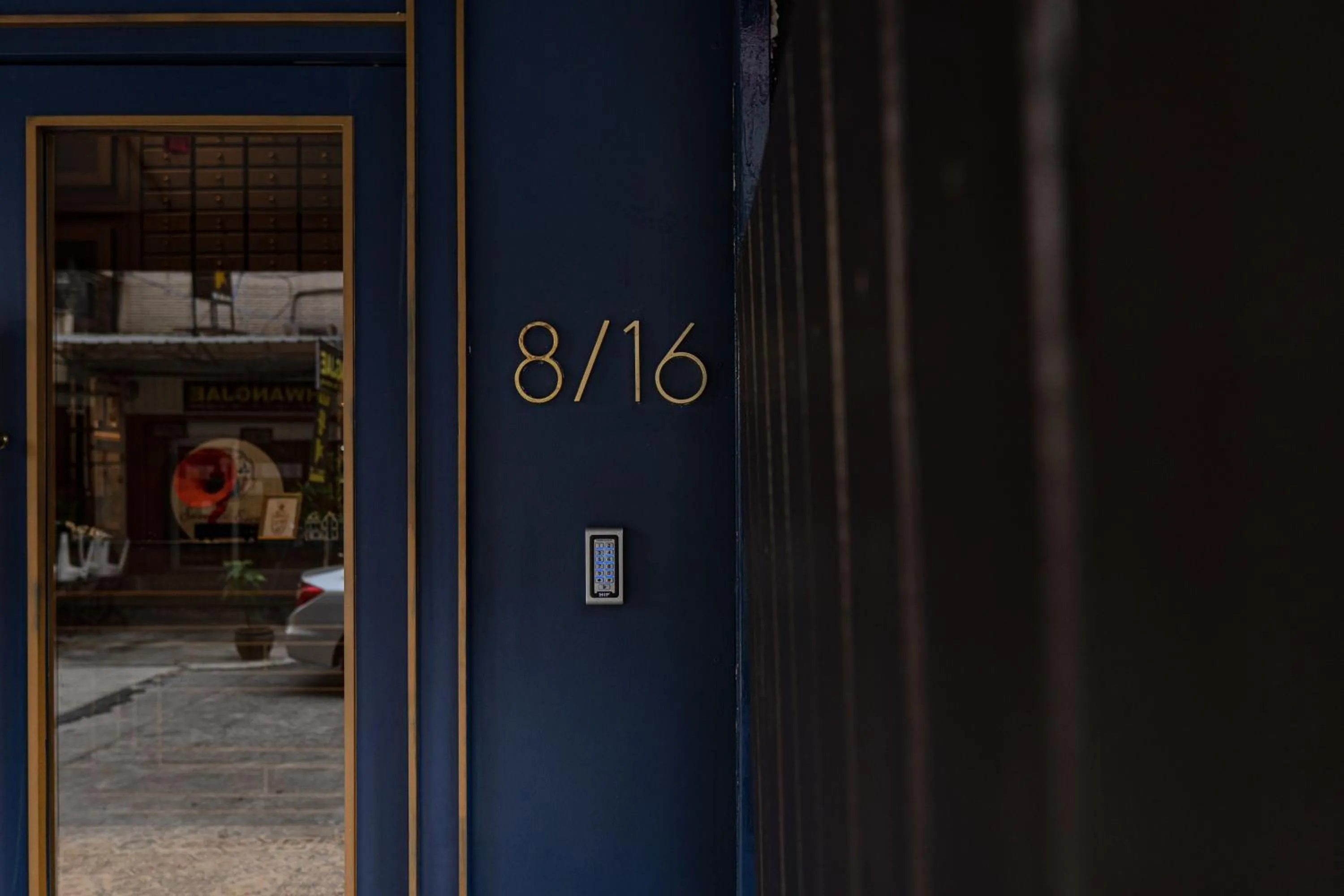 Facade/entrance in Sweet's Escape