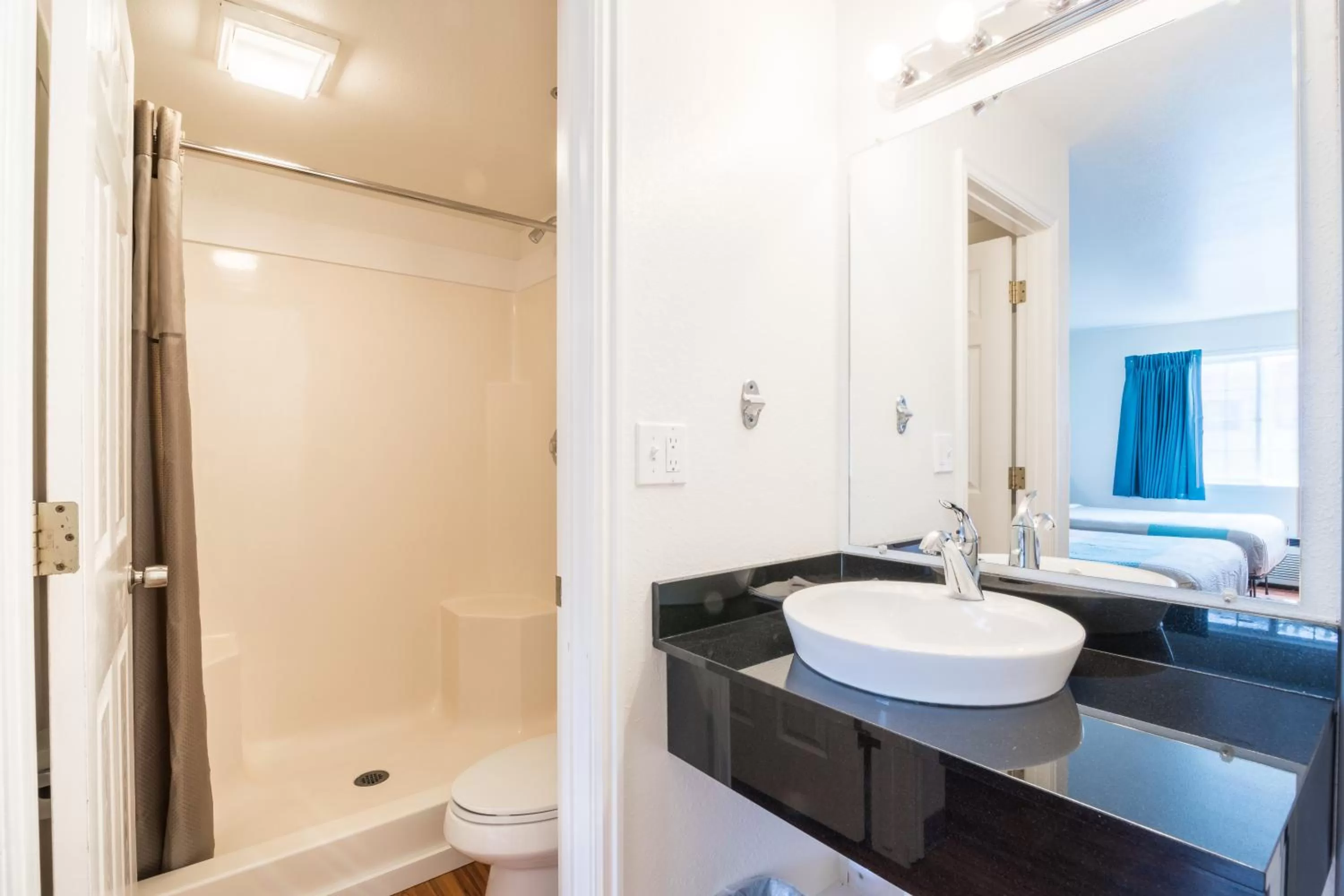 Toilet in Motel 6-Rigby, ID