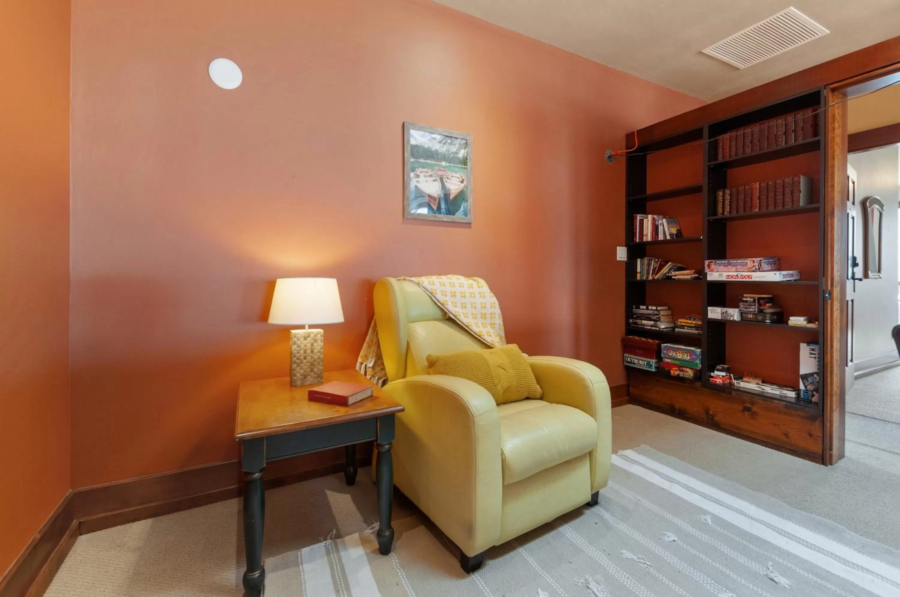 Library in Casa Grande Inn & Suites