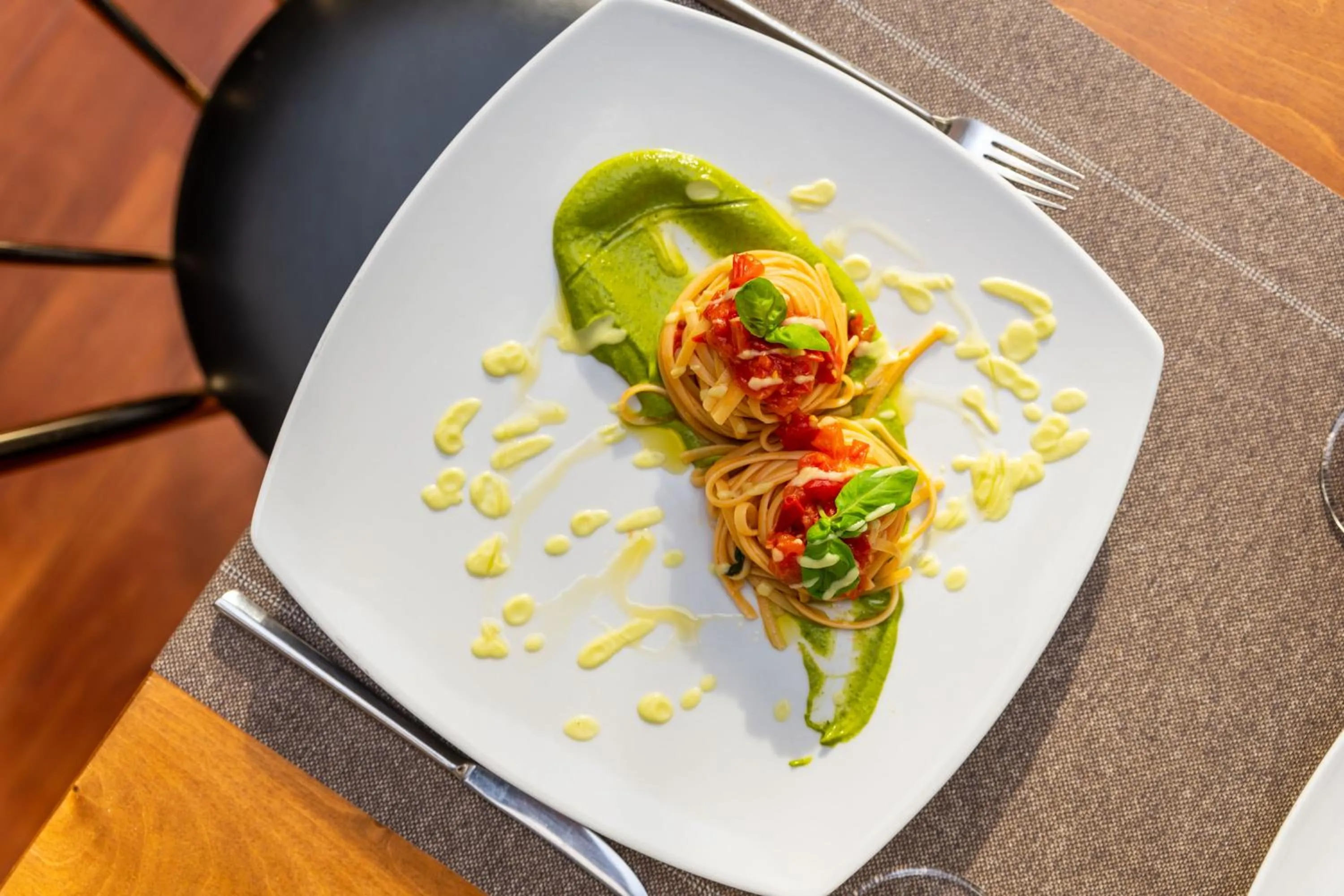 Food and drinks in Hotel Mirage Sure Hotel Collection by Best Western