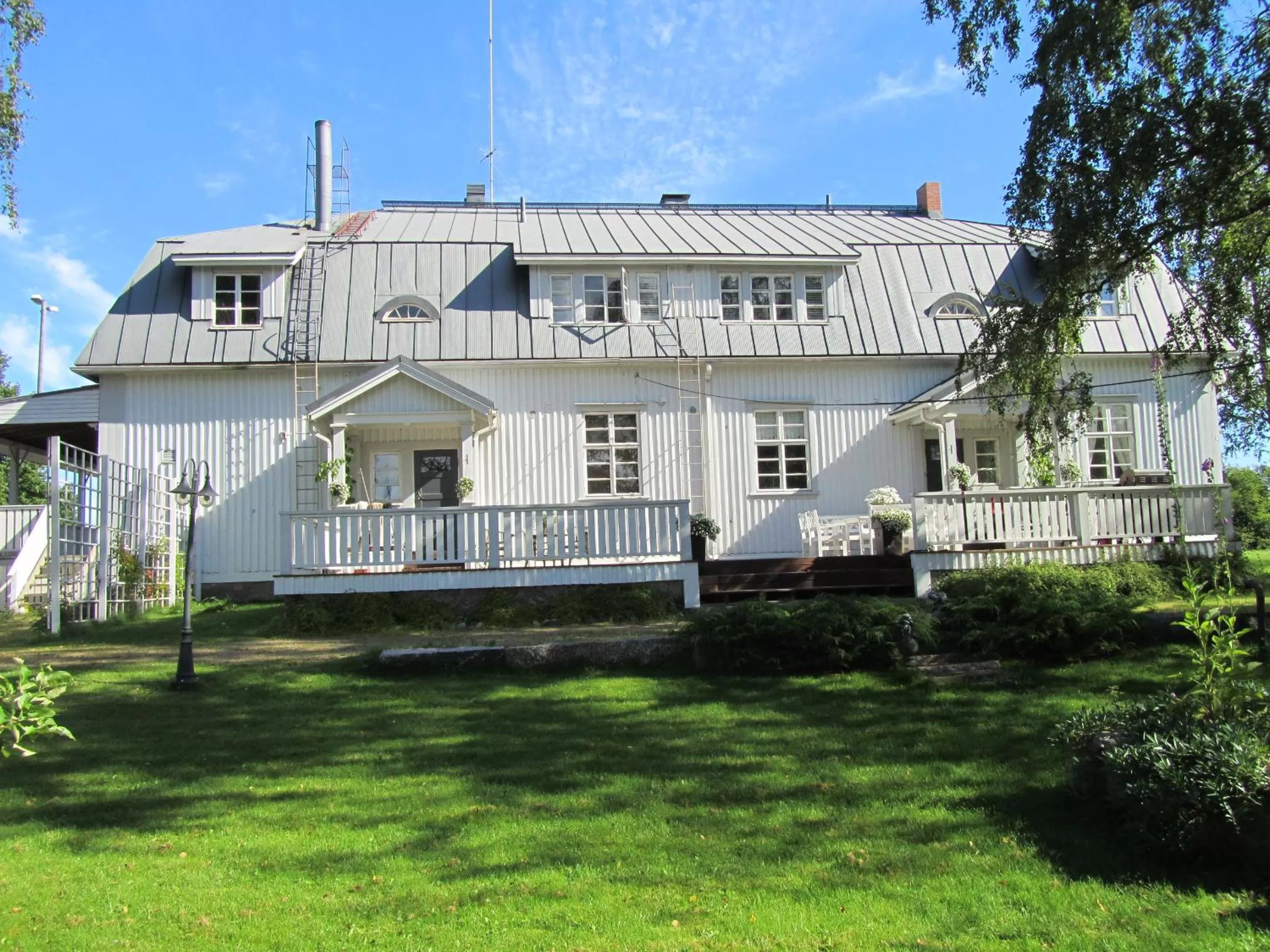 Patio, Property Building in Hotelli Huiskankorpi Boutique Hotel