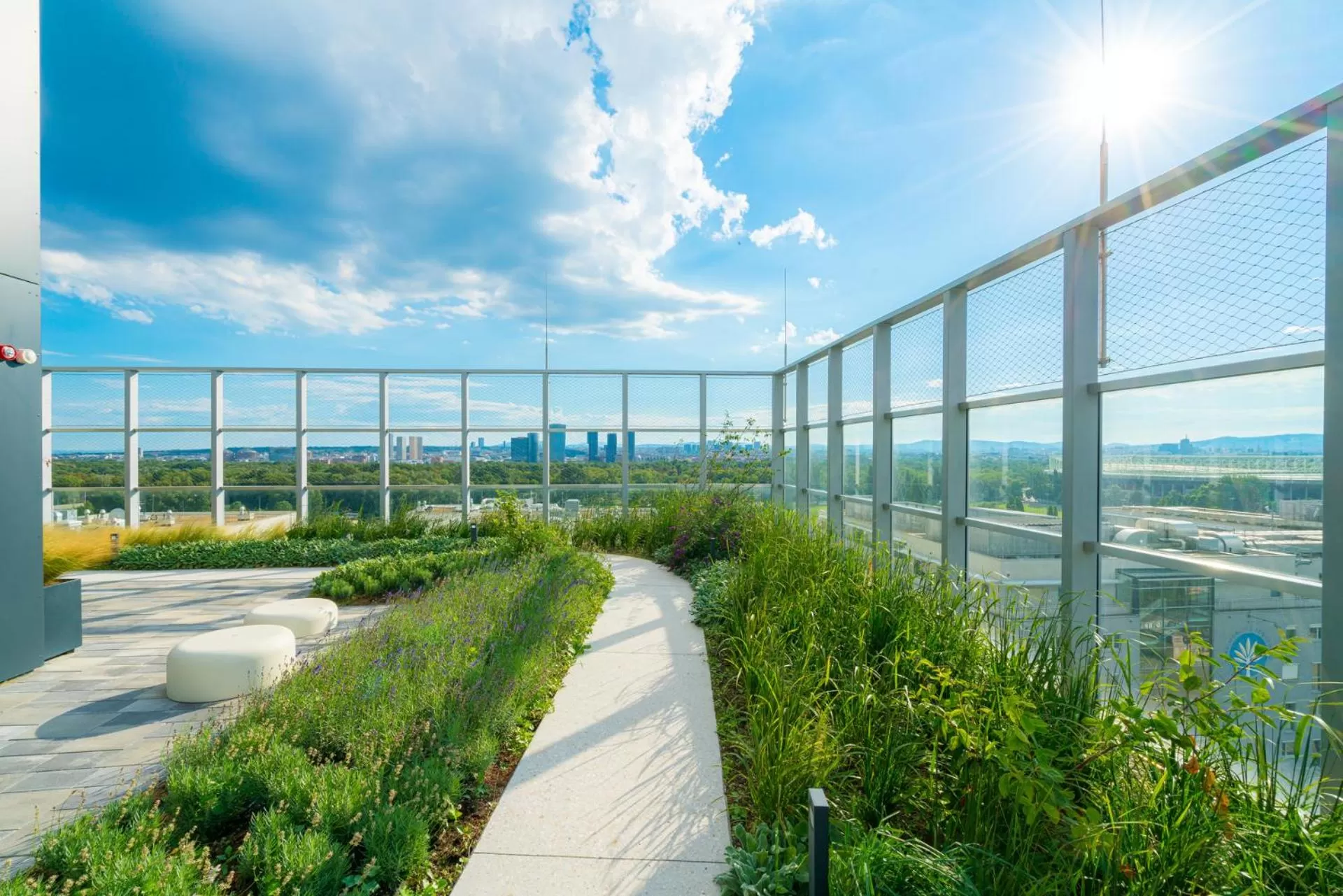Balcony/Terrace in Vienna Residence, Marina Tower - Danube