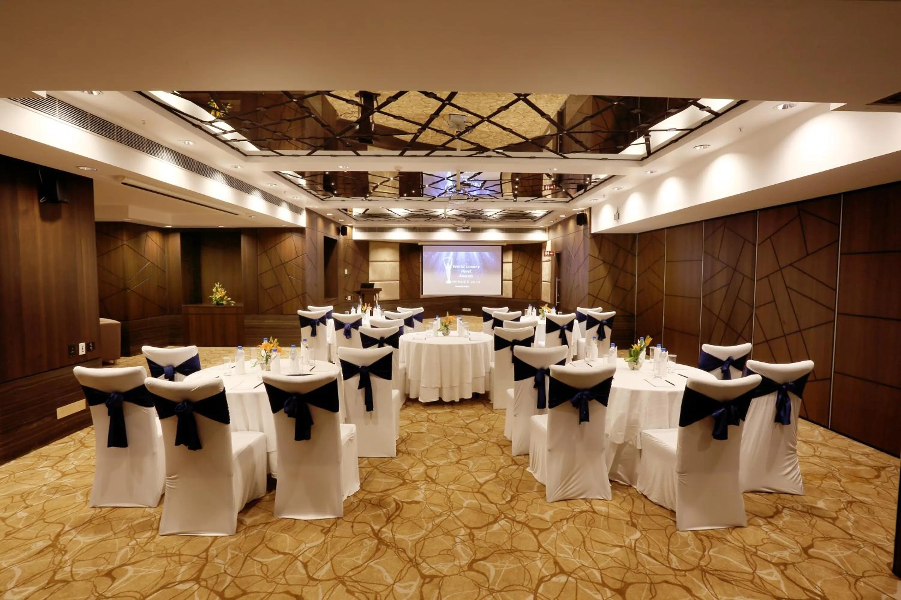 Banquet/Function facilities in Radisson Gurugram Sohna Road City Center