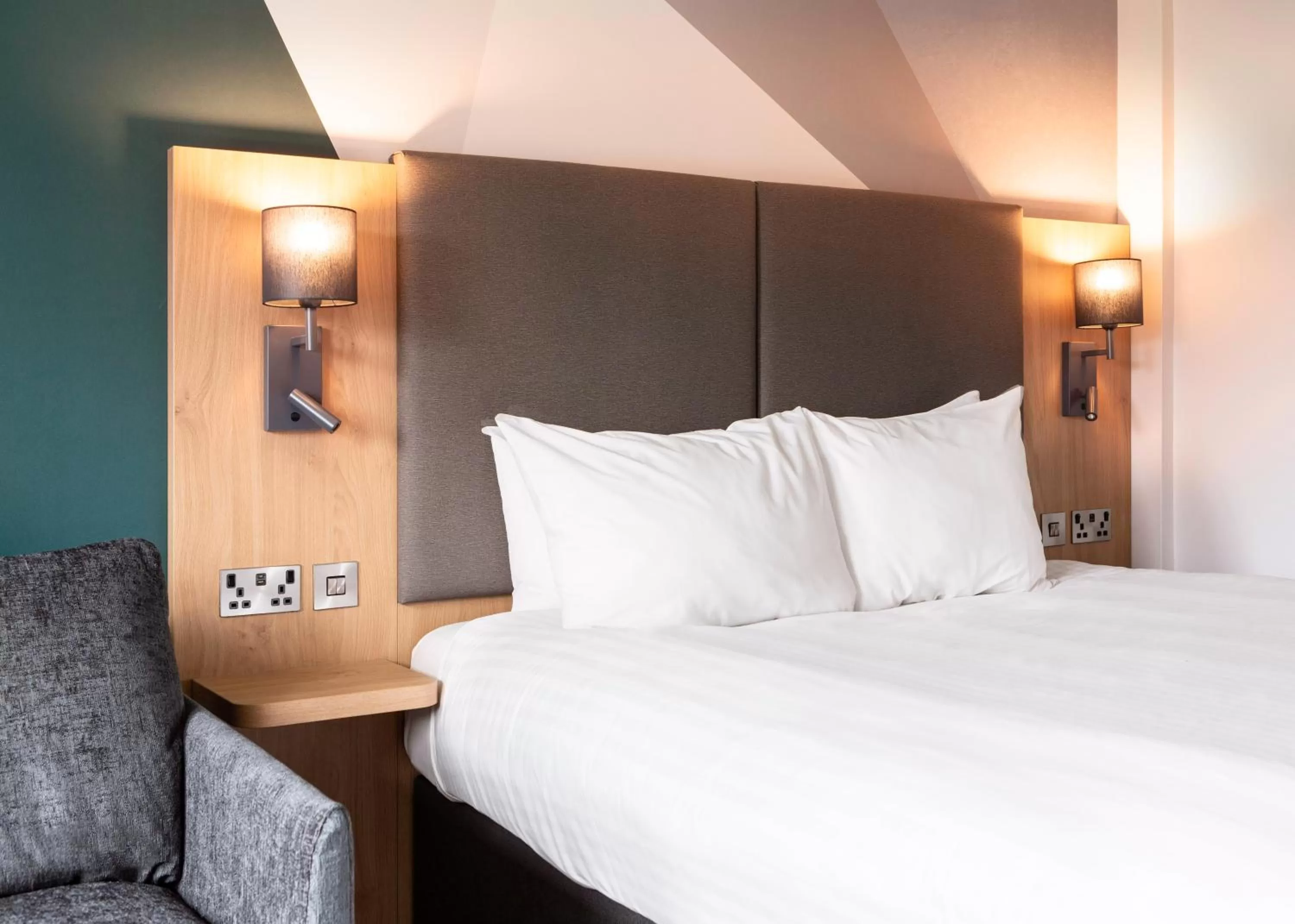 Bedroom, Bed in Holiday Inn London-Bexley by IHG