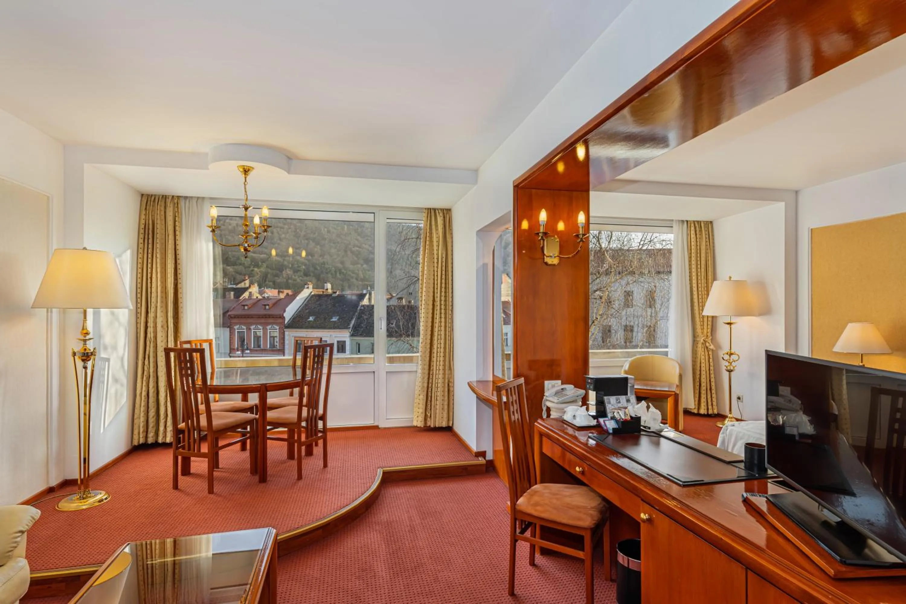 Mountain view in Hotel Aro Palace