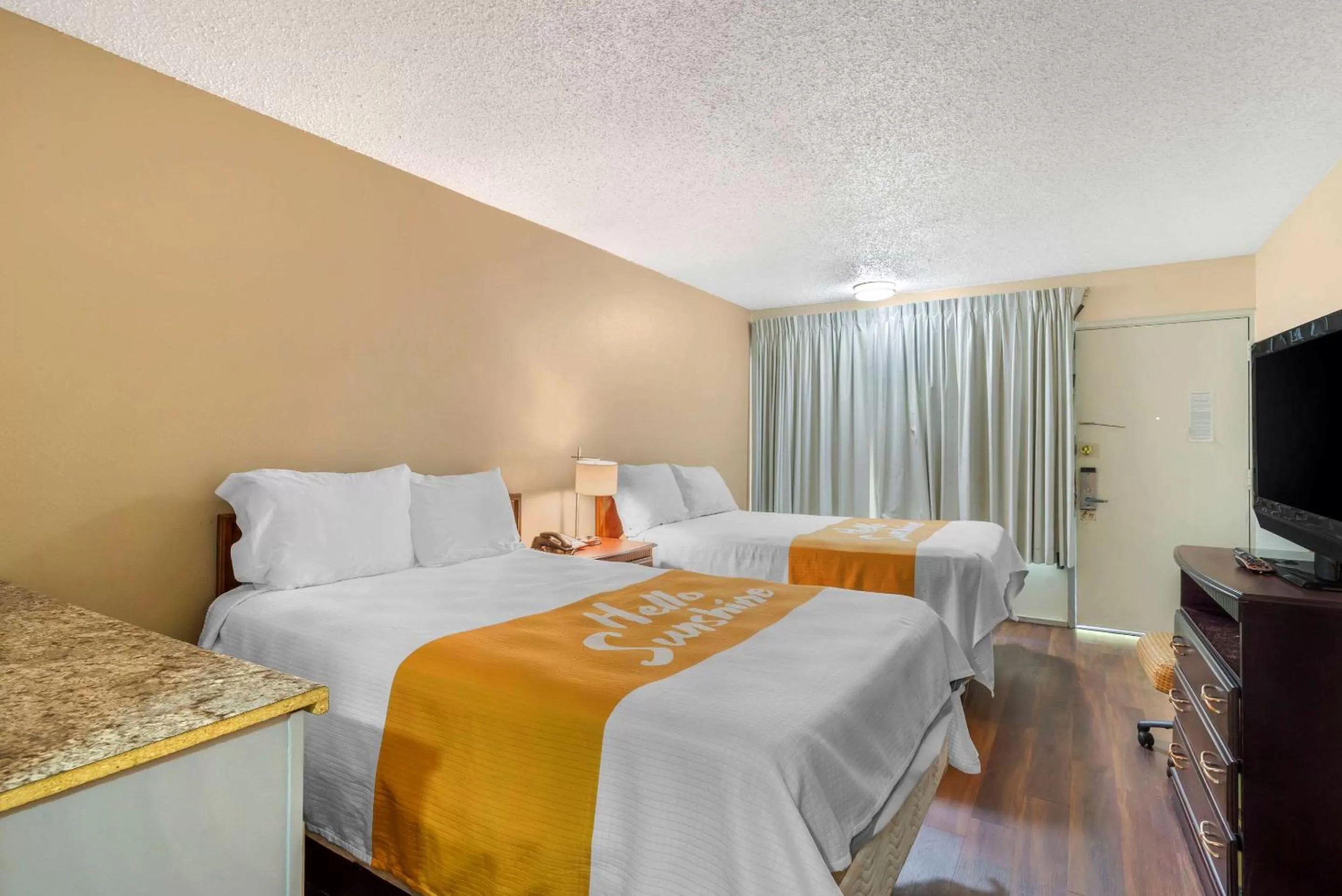 Bedroom, Bed in Rodeway Inn Colonial Heights I-95