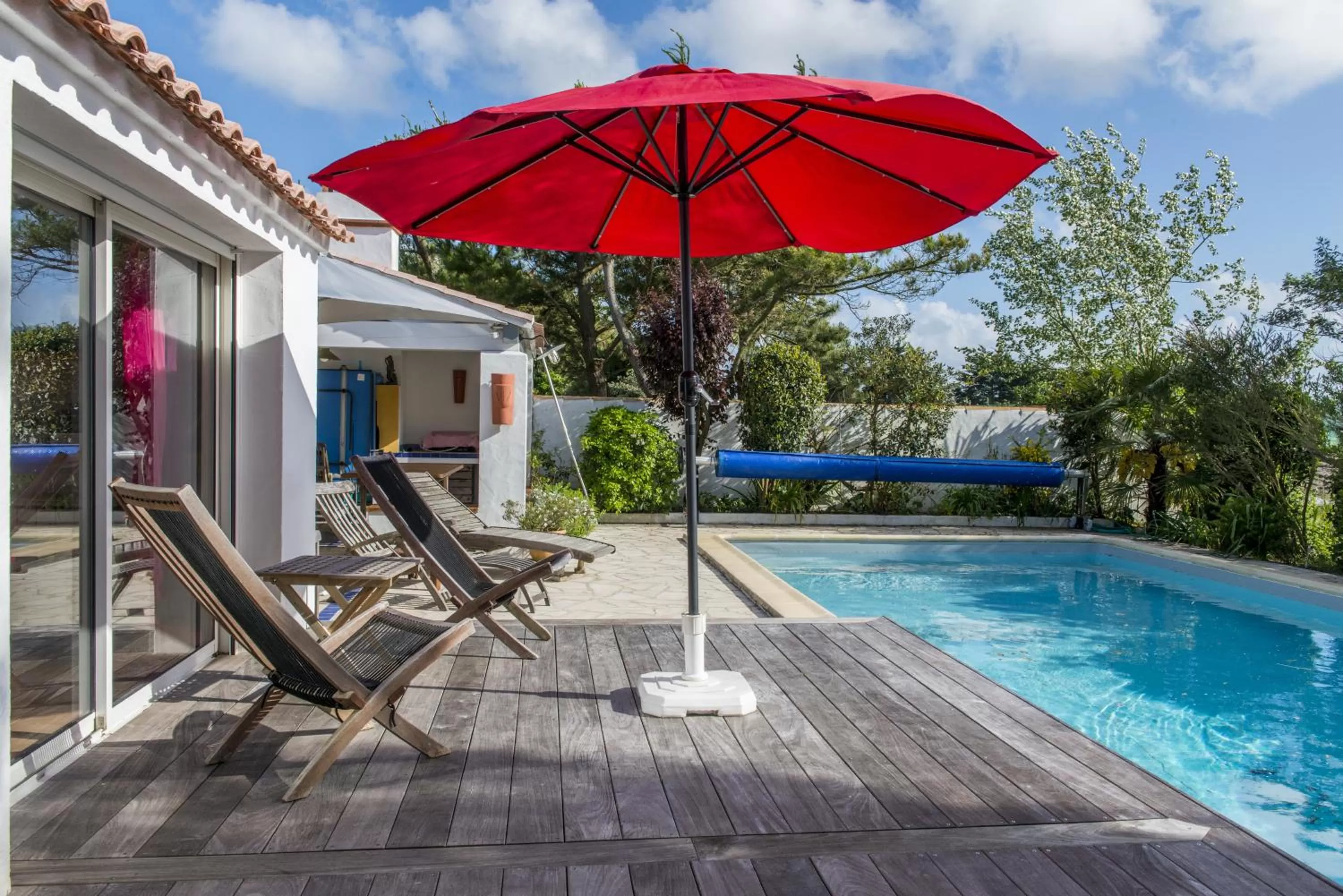 Patio in Les Yeux Bleus Bed & Breakfast