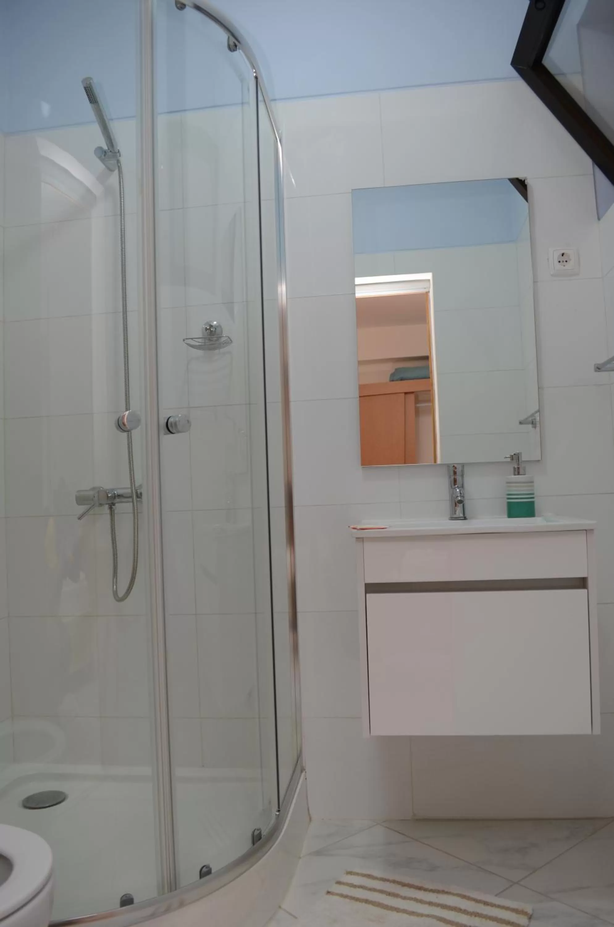 Bathroom in LT Aparthotel