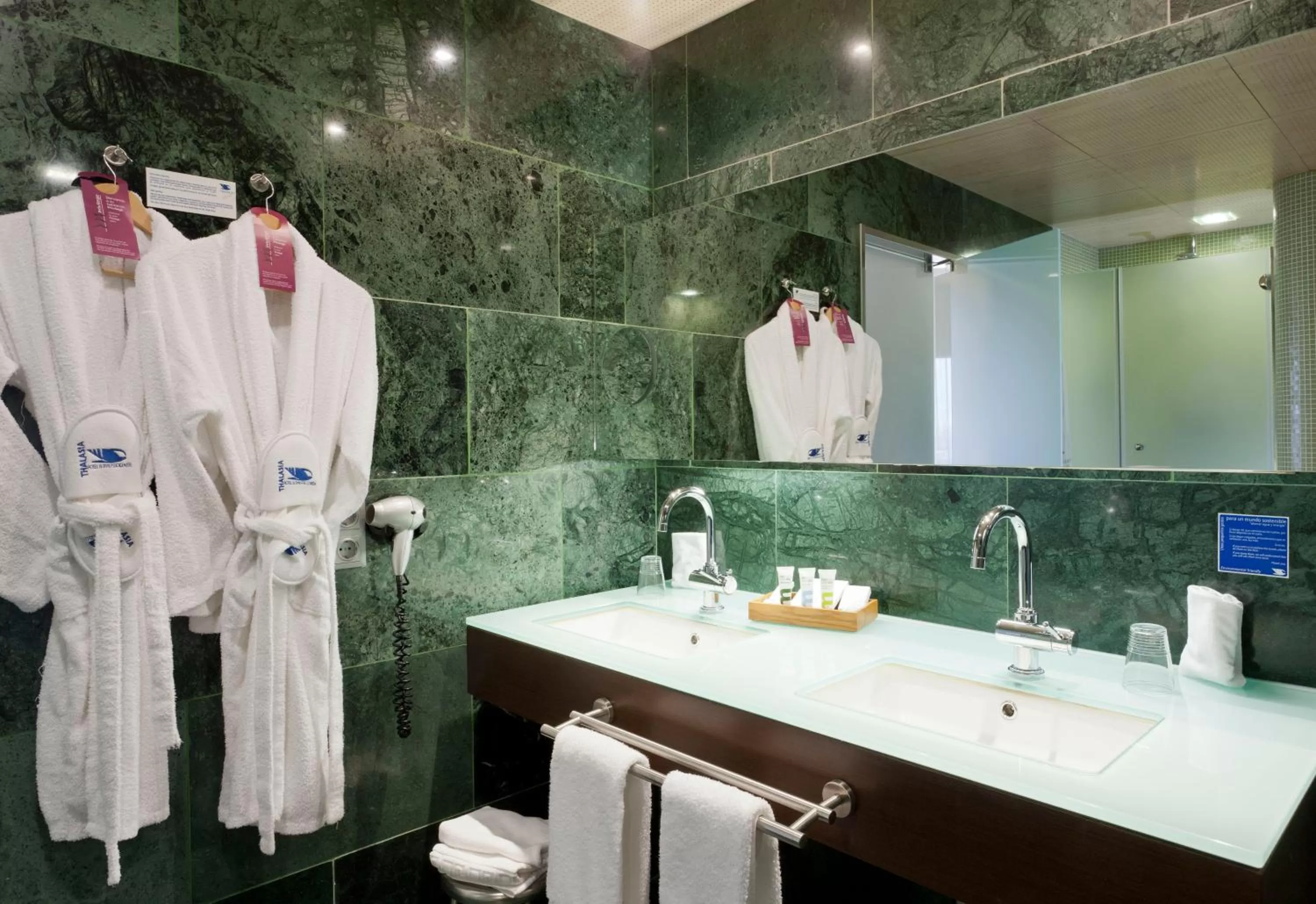 Bathroom in Thalasia Costa de Murcia