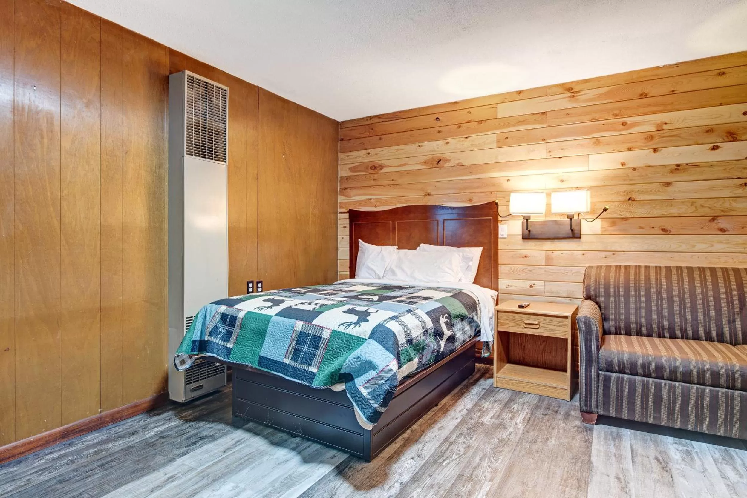 One-Bedroom Apartment in Rainbow Lodge