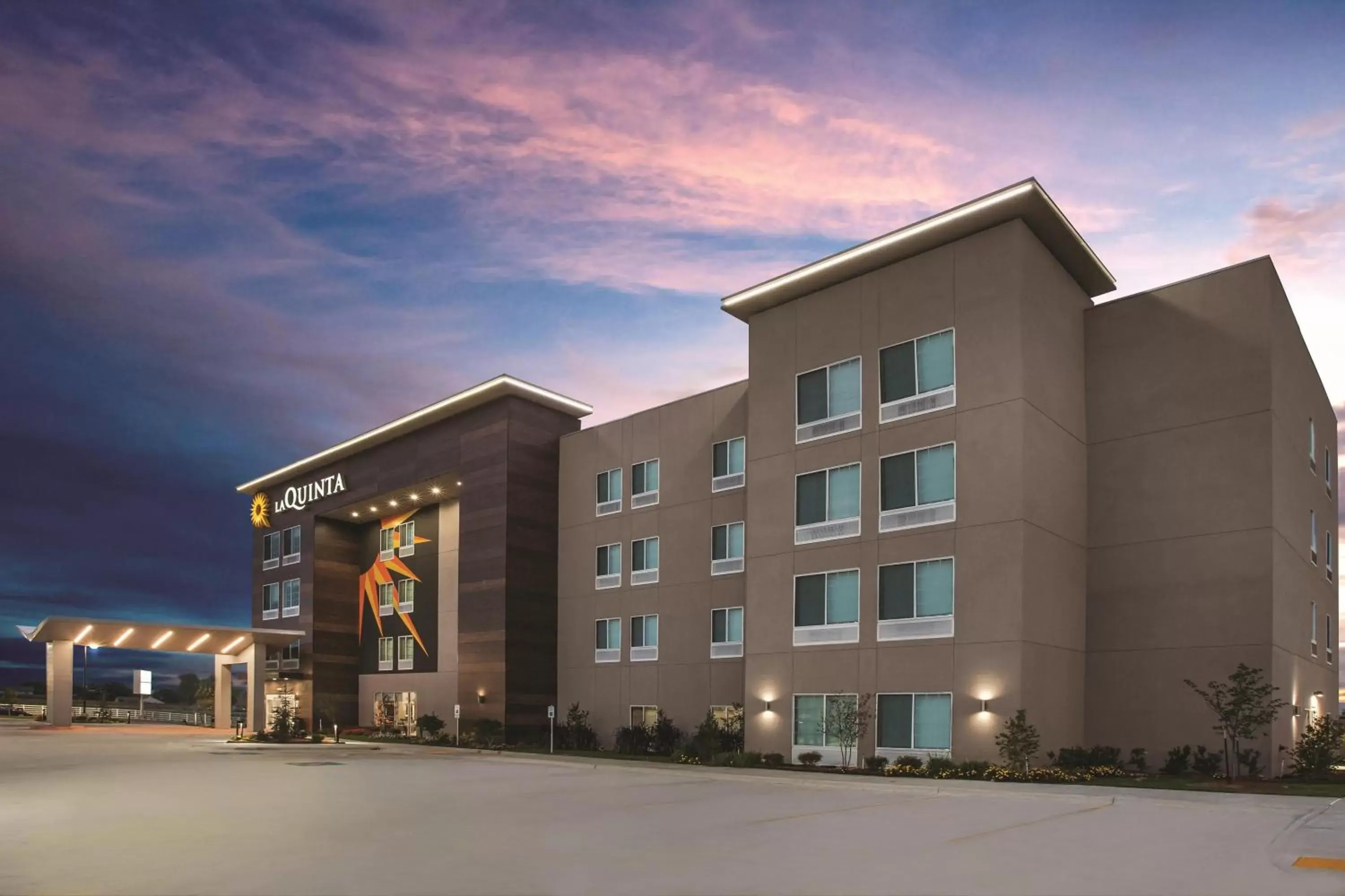 La Quinta Inn & Suites by Wyndham Lewisville La Quinta Inn & Suites by Wyndham Lewisville