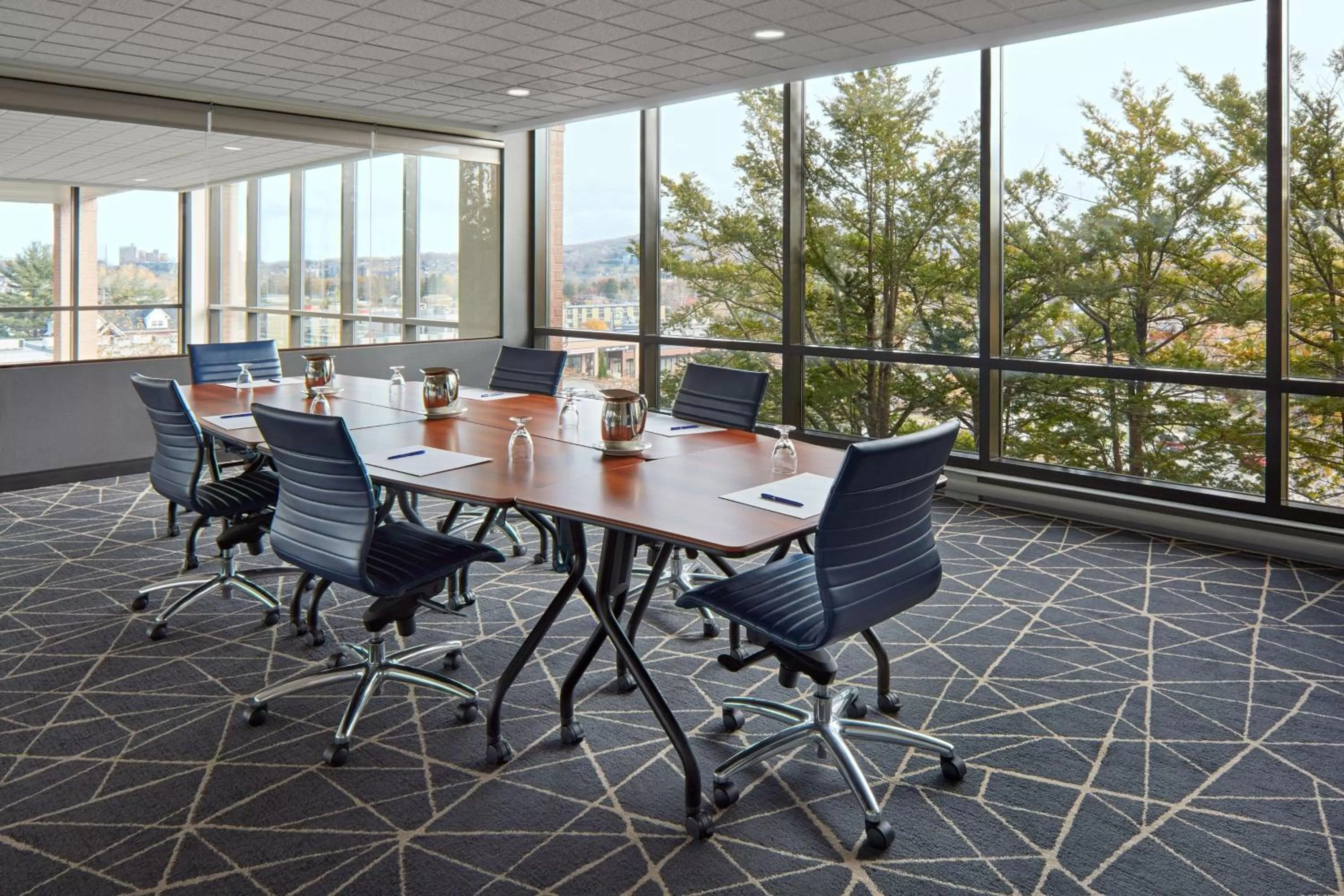 Meeting/conference room in Delta Hotels by Marriott Sherbrooke Conference Centre