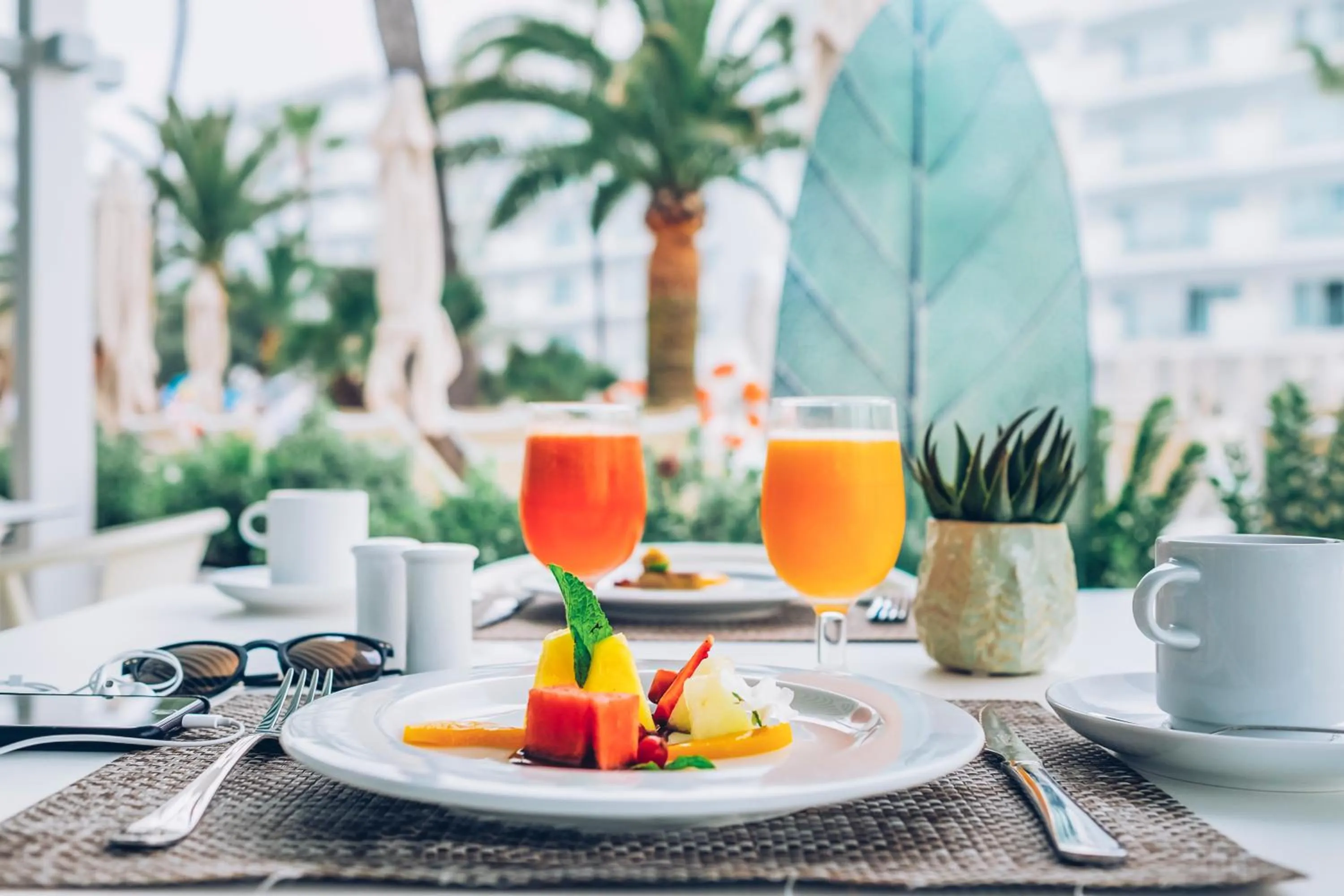 Restaurant/places to eat in Iberostar Waves Alcudia Park