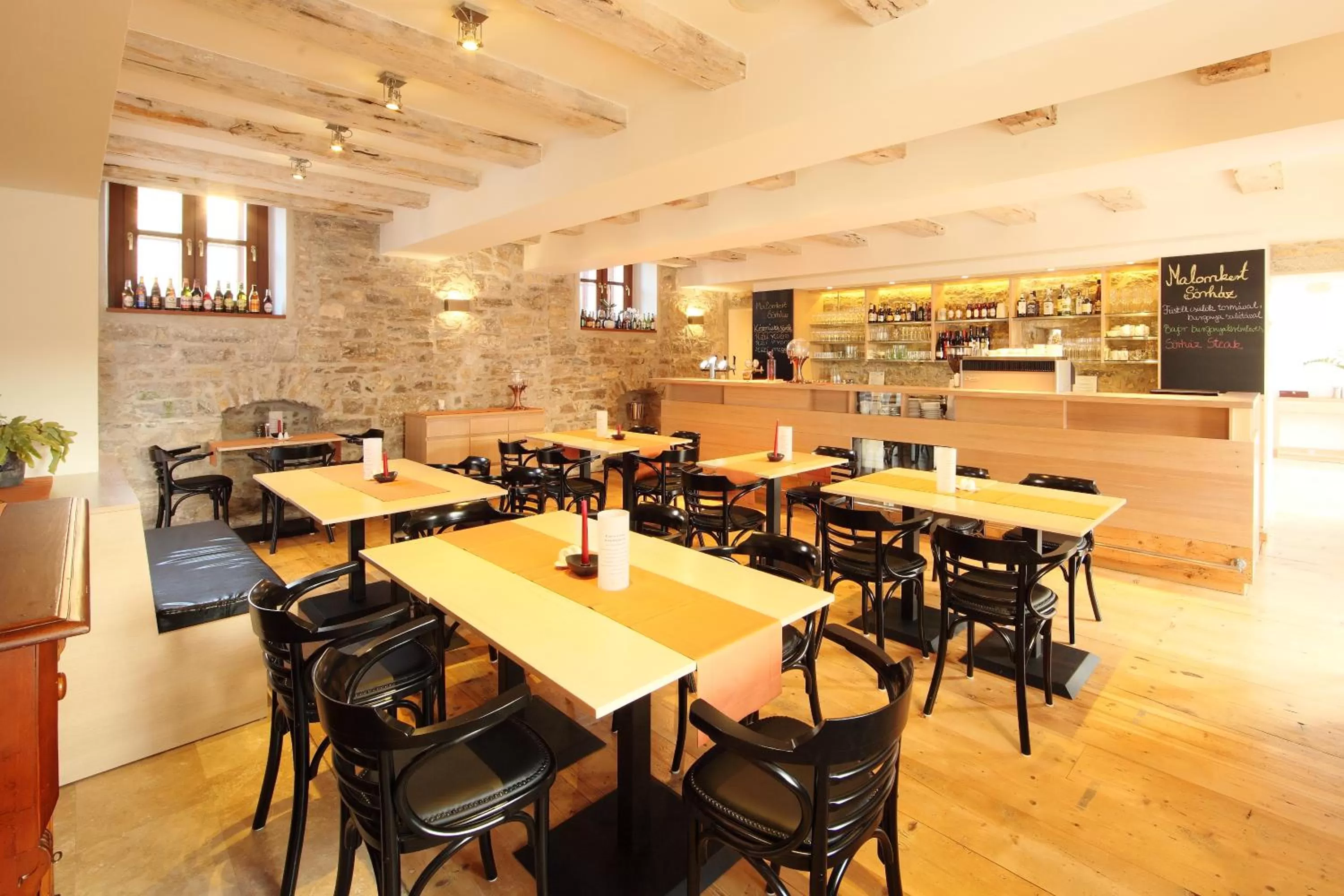 Restaurant/places to eat in Hotel Historia Malomkert