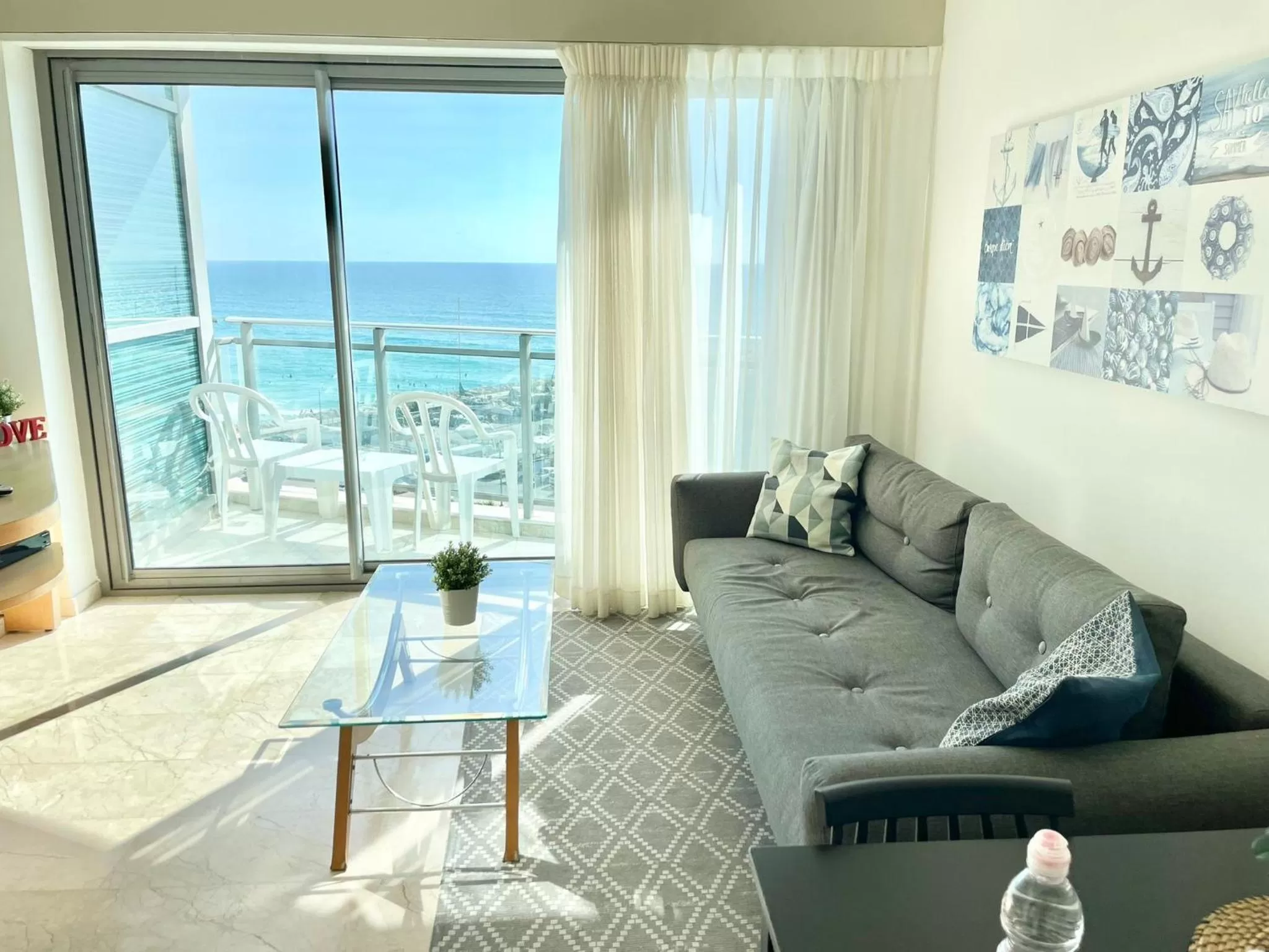 Deluxe Studio in Oceanus apartment hotel