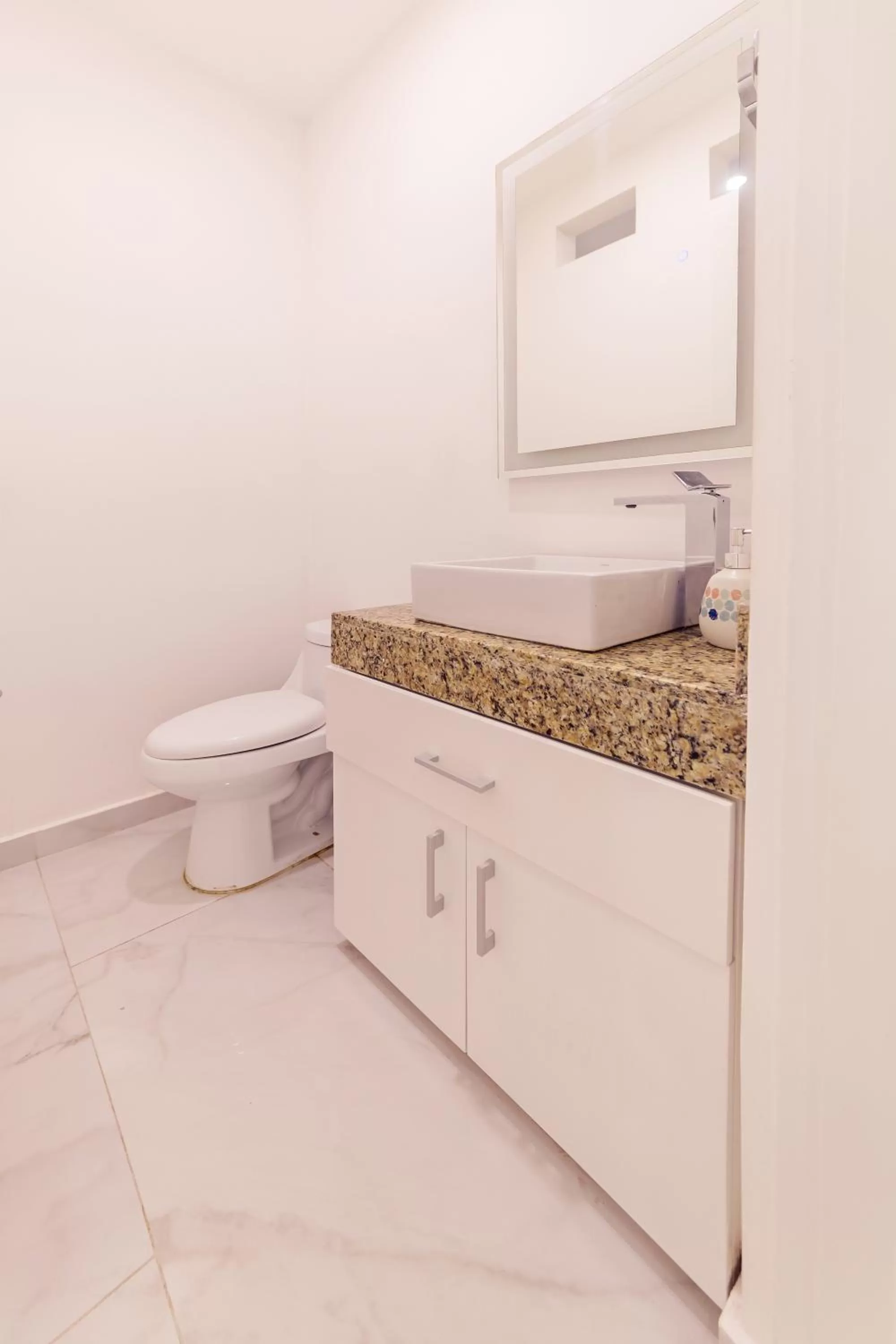 Bathroom in Mararena Family Apartments & Long Stay Living - Steps from 5th Avenue