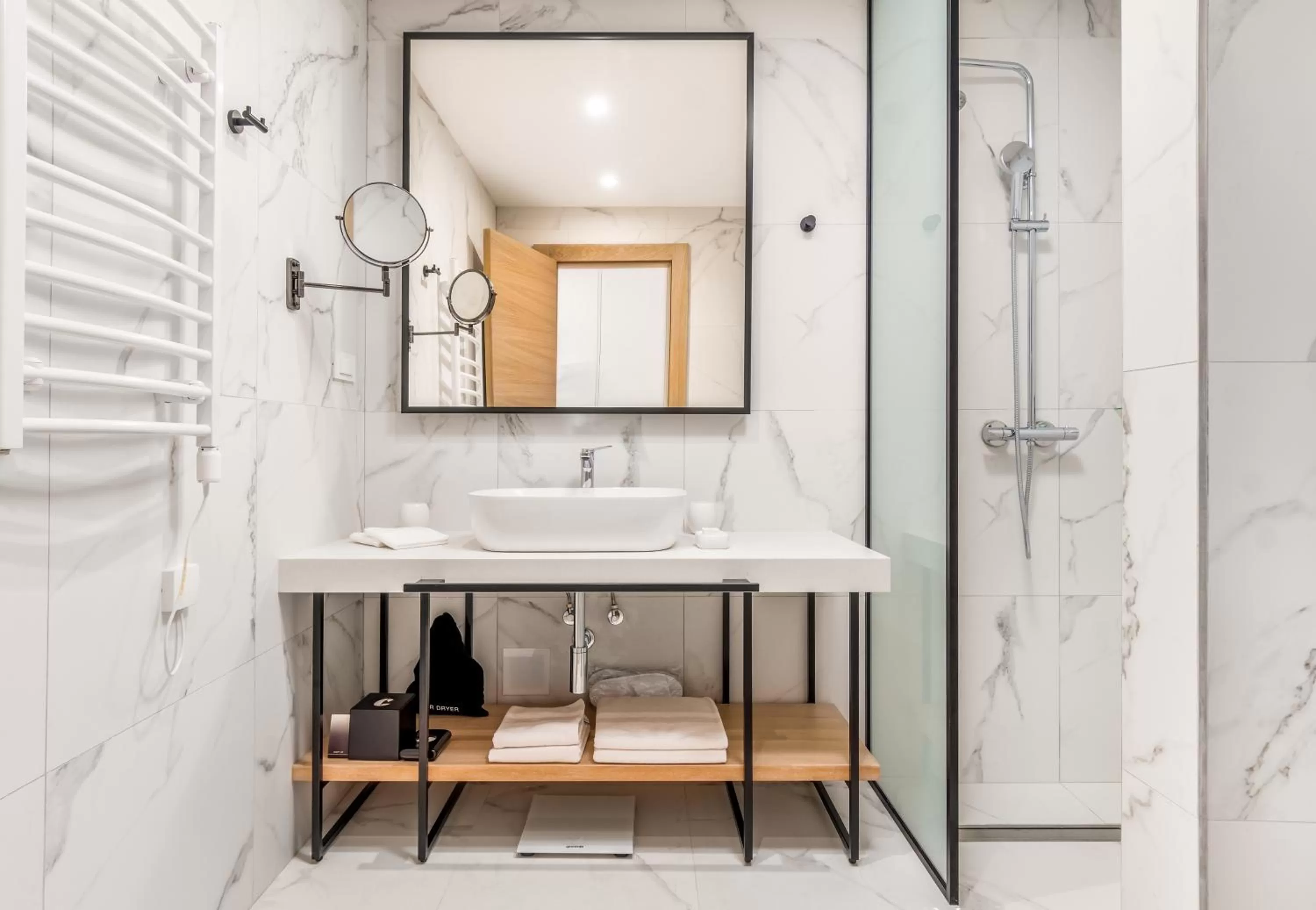 Bathroom in Lazure Hotel & Marina