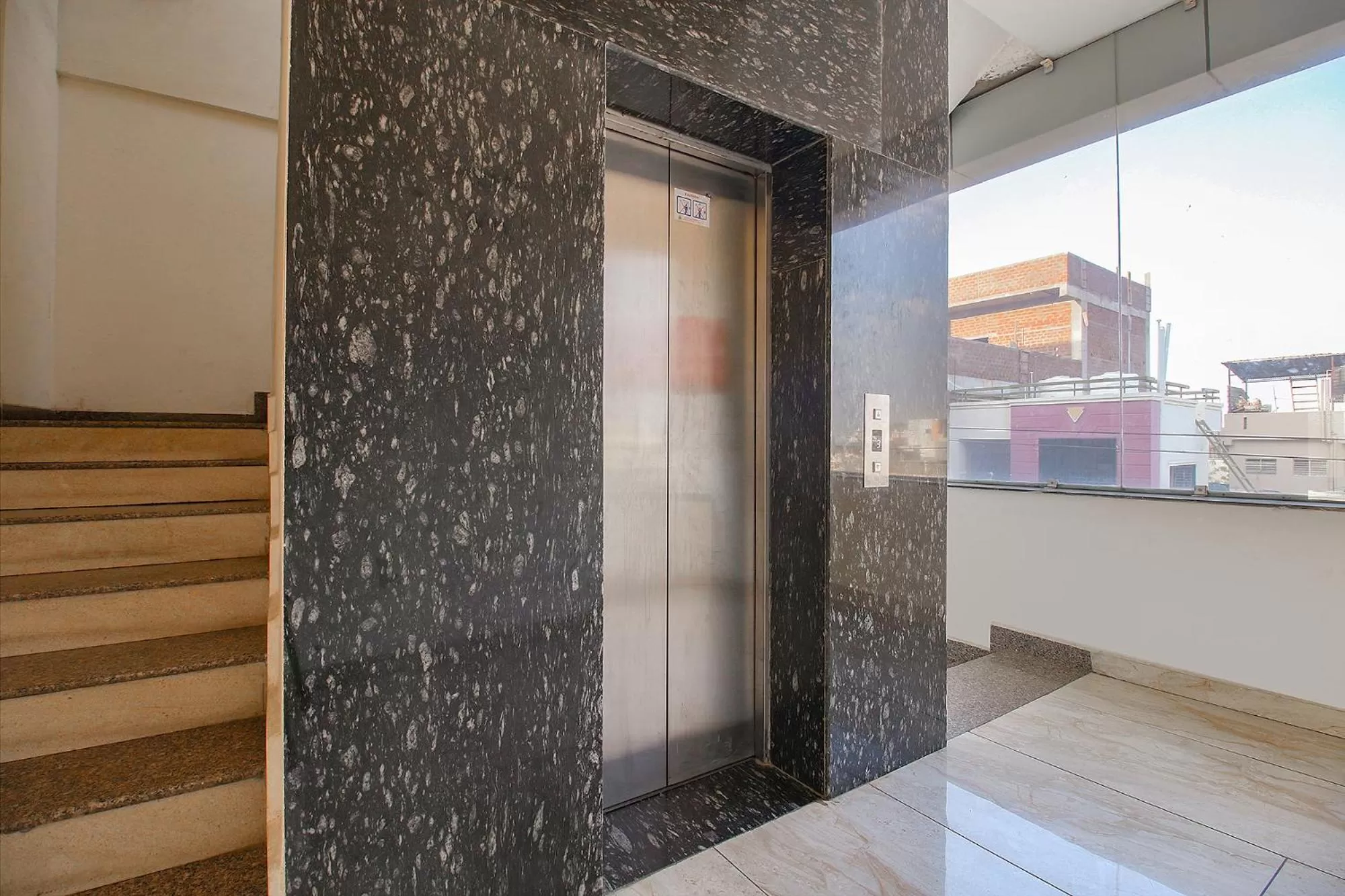 elevator in FabHotel 4G