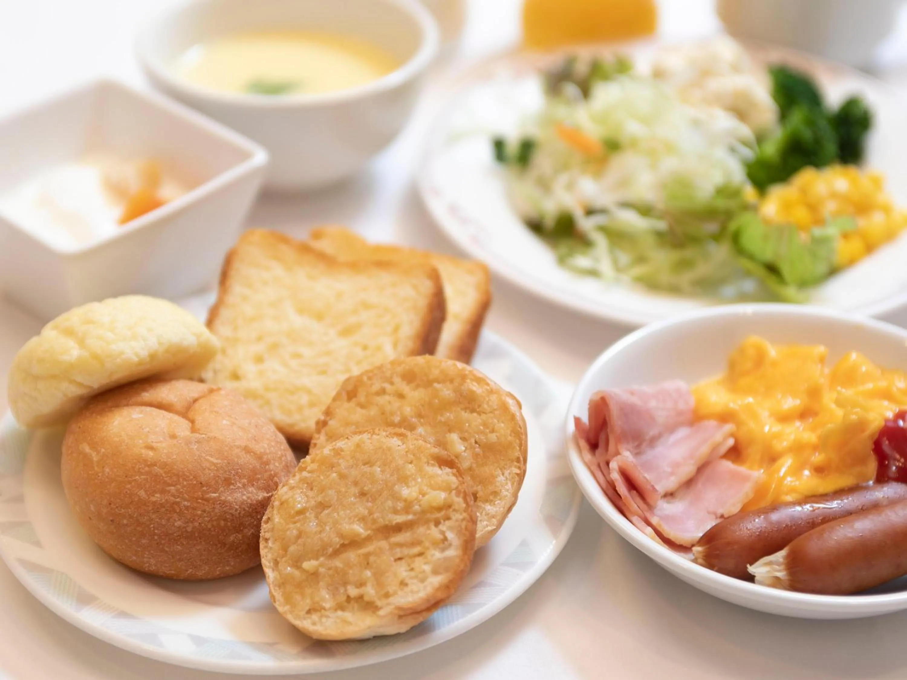 Buffet breakfast in APA Hotel Himeji Ekikita