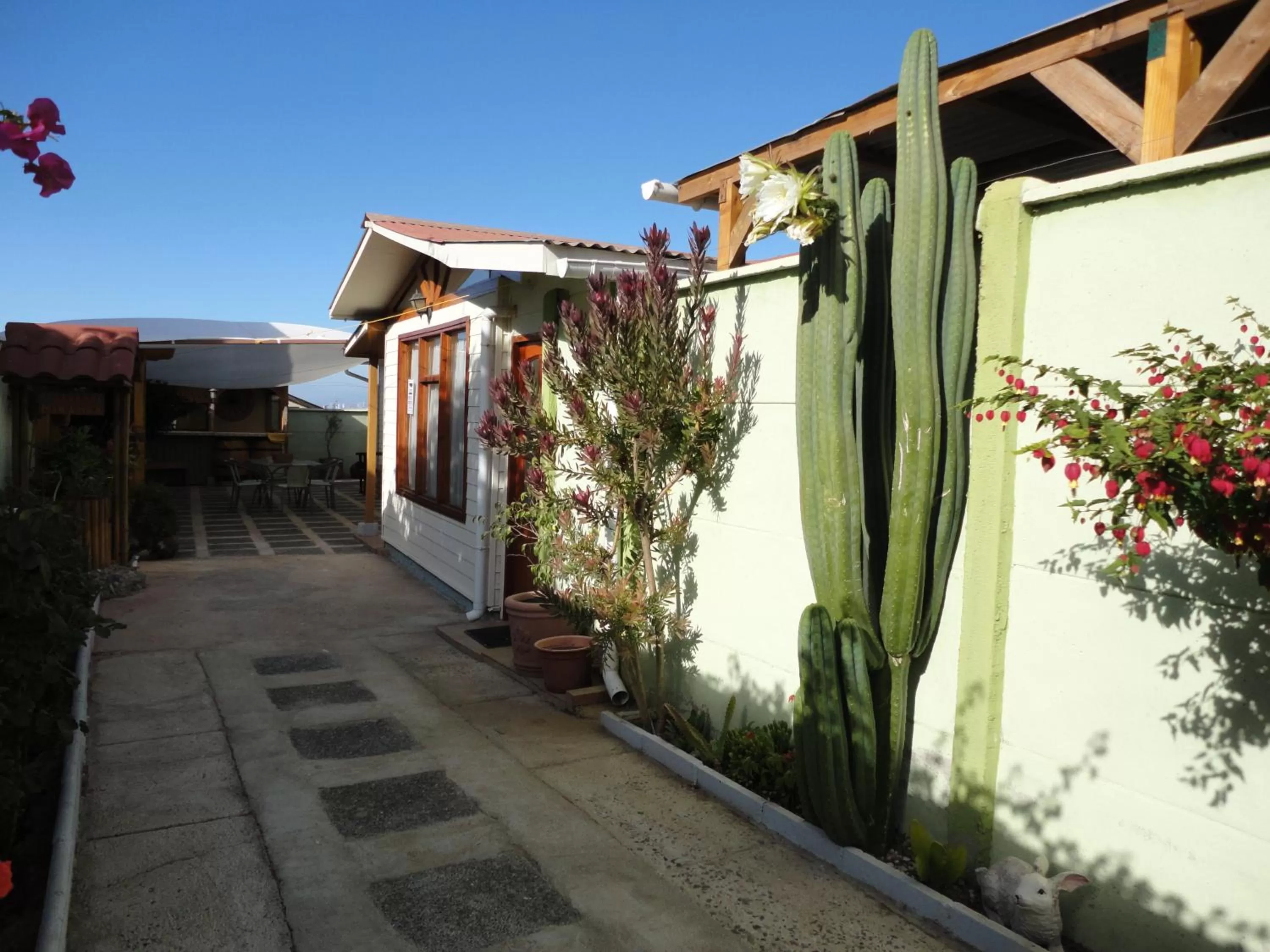 Facade/entrance, Property Building in Hostal Miramar