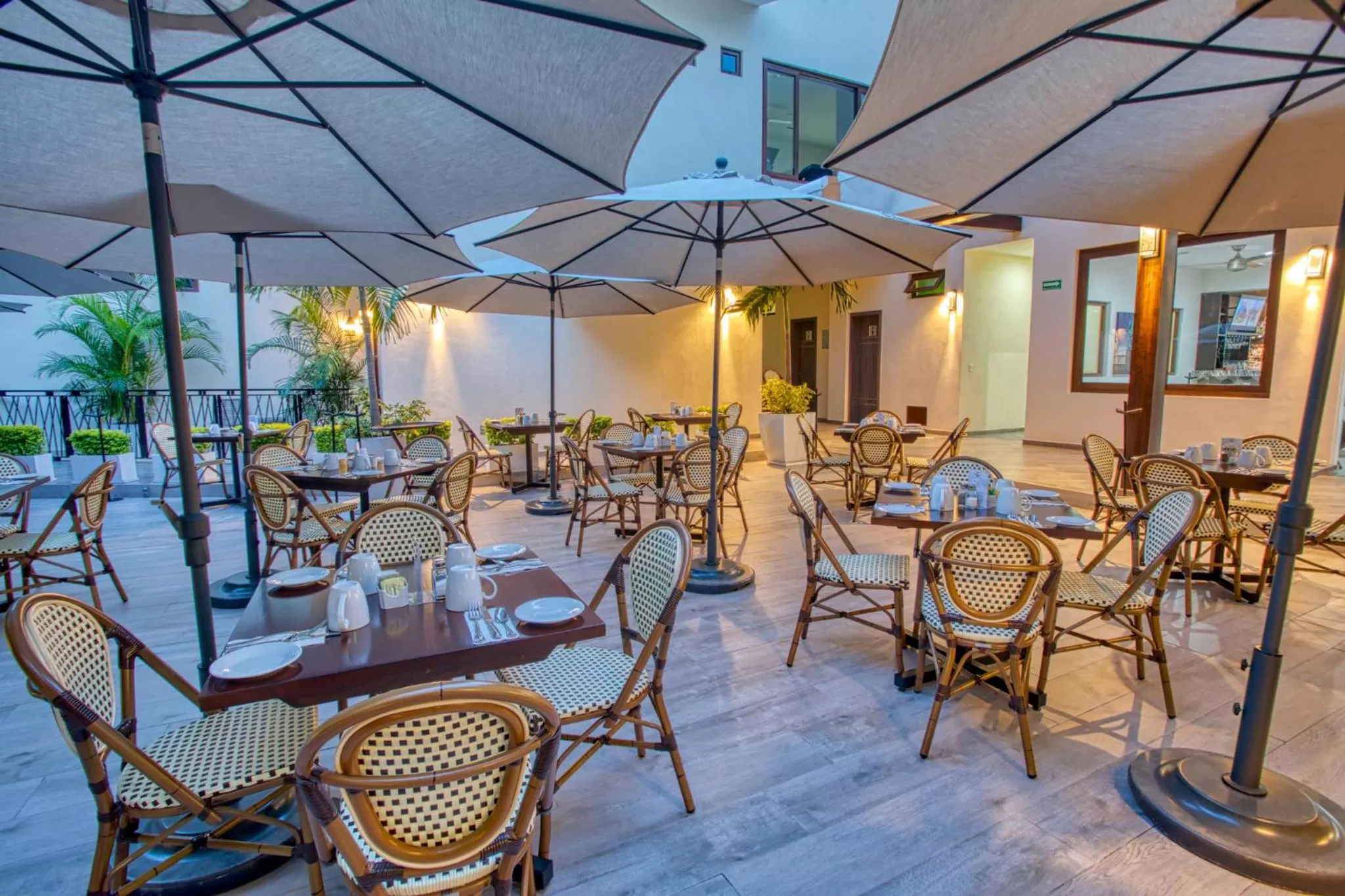 Dining area in Casa Nicole Hotel Boutique