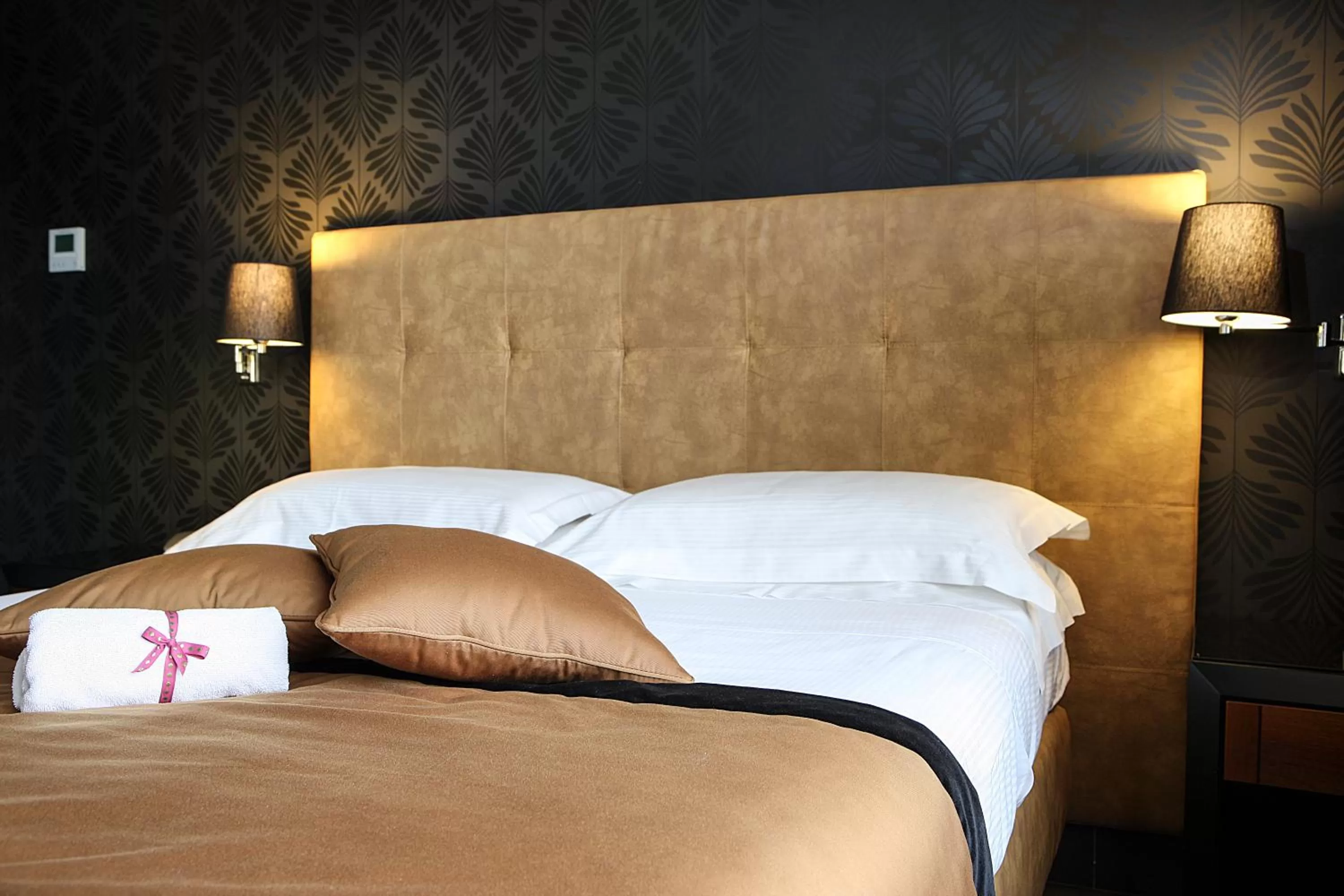 Bedroom, Bed in Best Western JFK Hotel