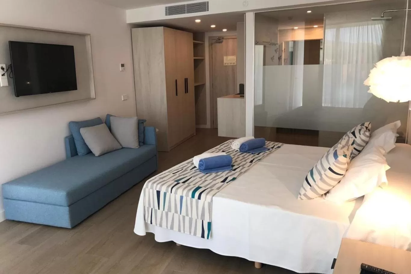 Photo of the whole room, Bed in Diamant Hotel & Aparthotel