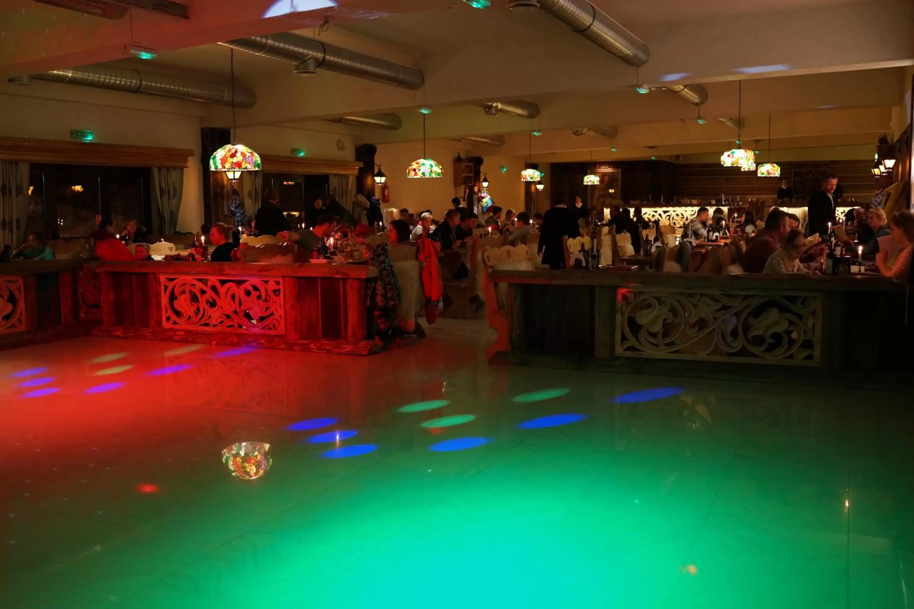 Restaurant/places to eat in Pokoje Zamoyskiego - WATRA