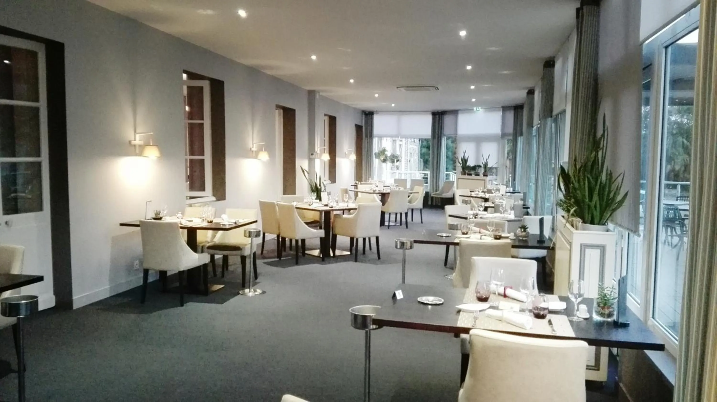 Restaurant/places to eat in Logis Au Grand Hotel et son restaurant