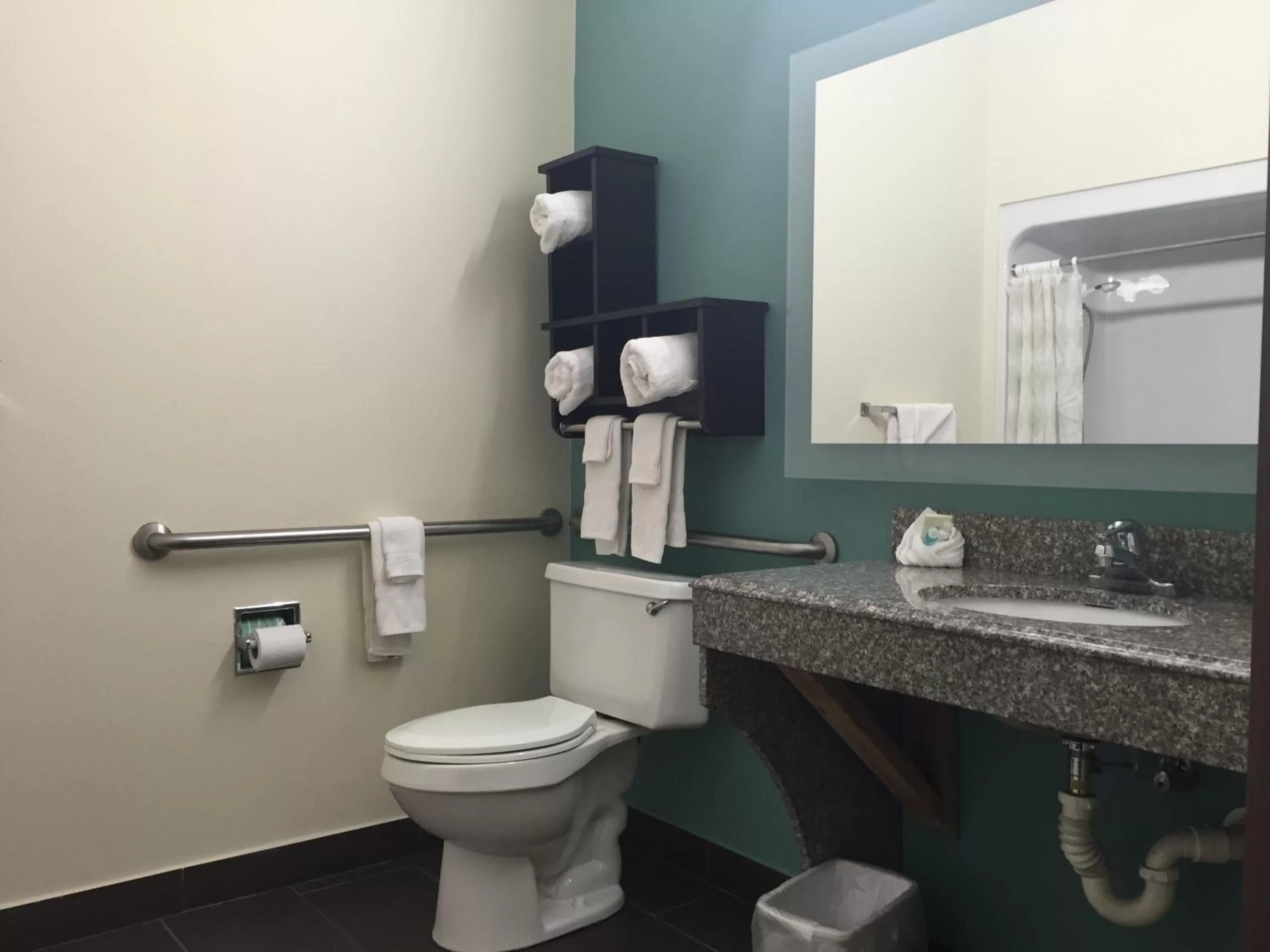 Bathroom in Best Western Mayport Inn and Suites