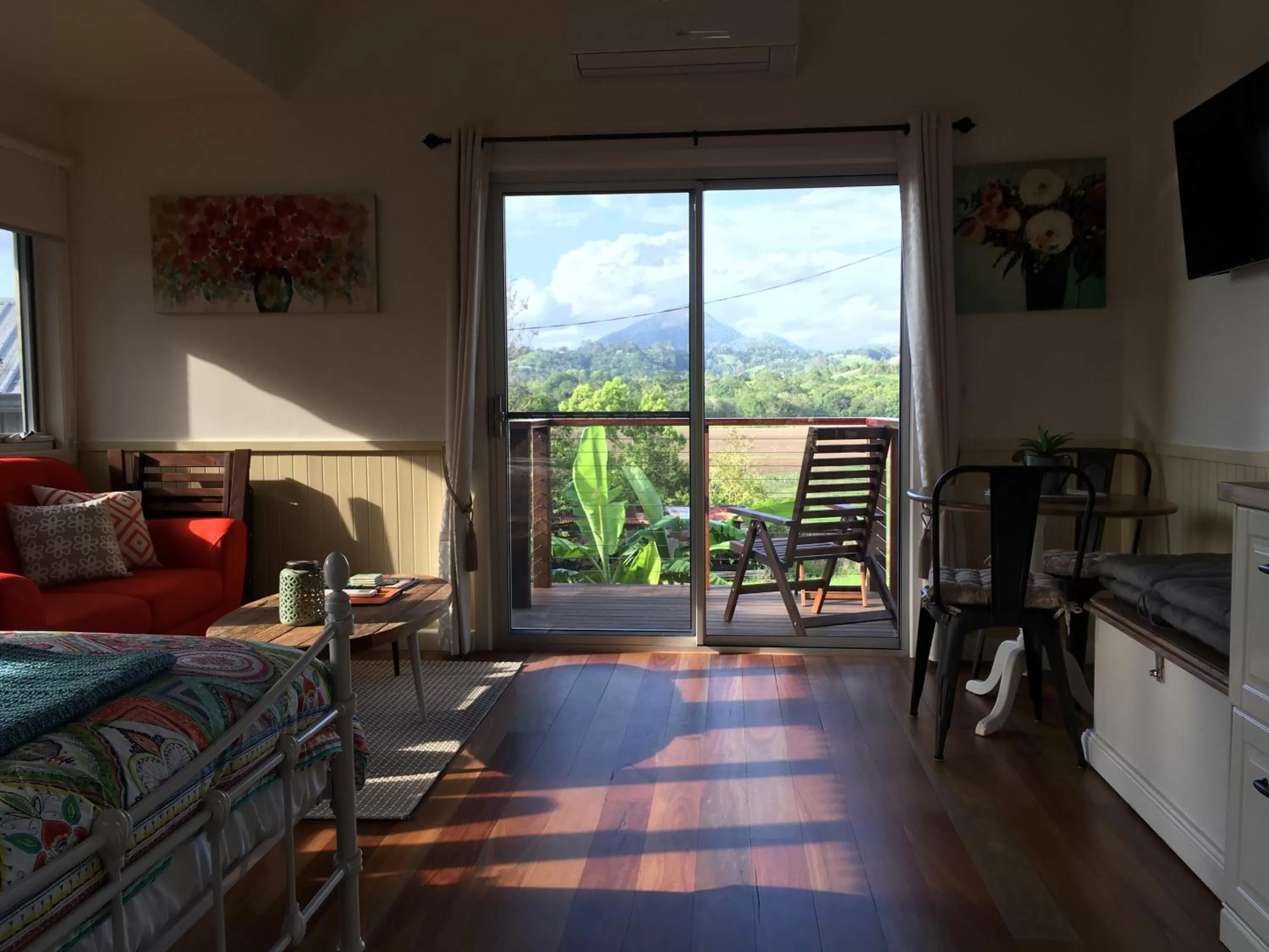 Mountain view, Seating Area in Gridley Homestead B&B