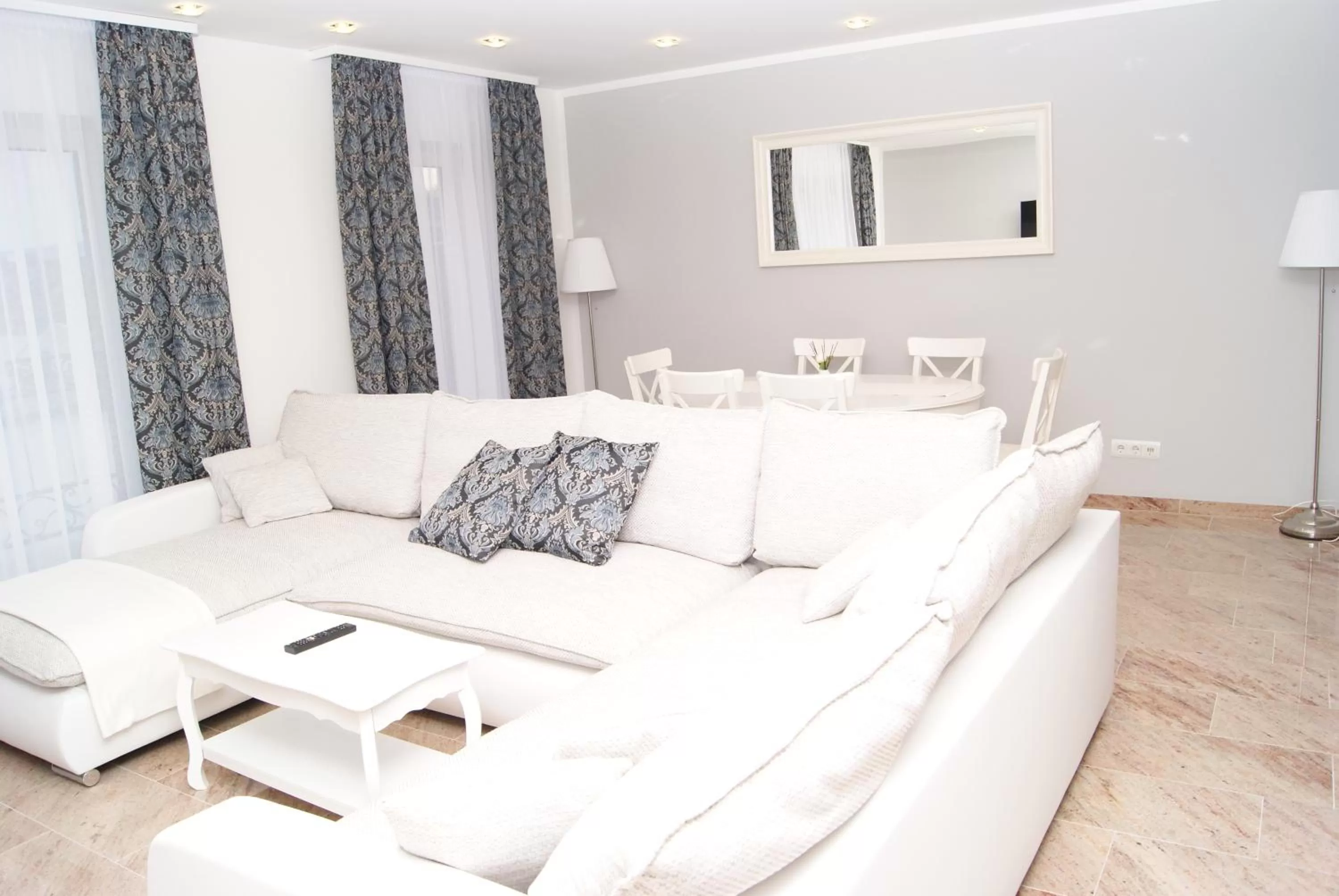 Property building, Seating Area in Merkel Villa Apartamente